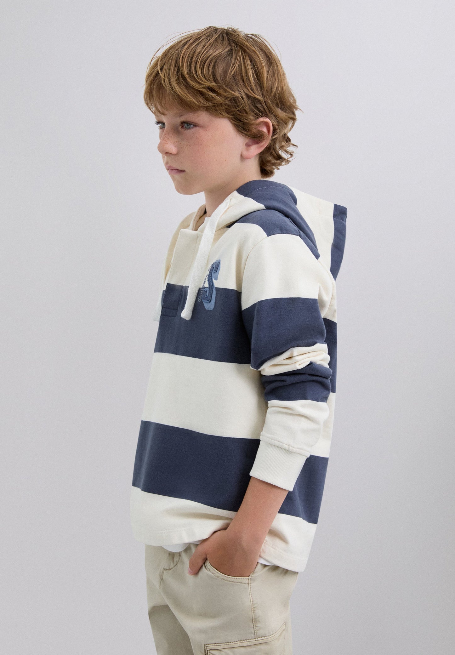 SUDADERA RAYAS CAPUCHA CALAVERA