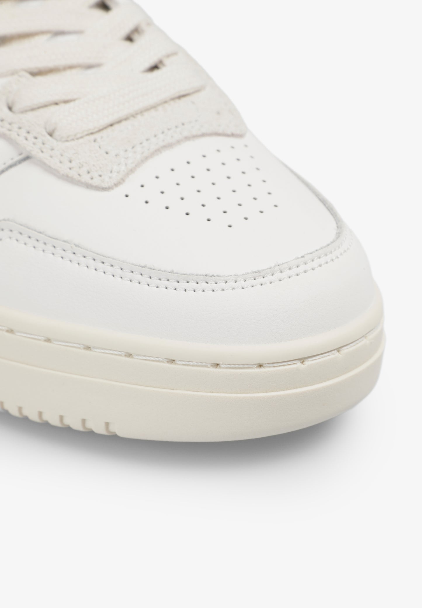 SNEAKERS CUERO CALAVERA