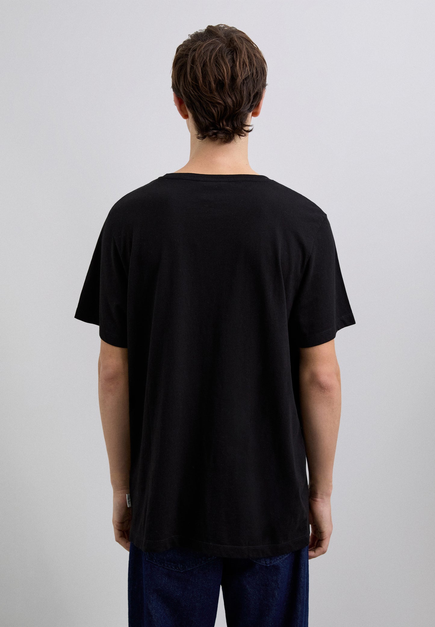 CAMISETA CALAVERA BORDADA TONO