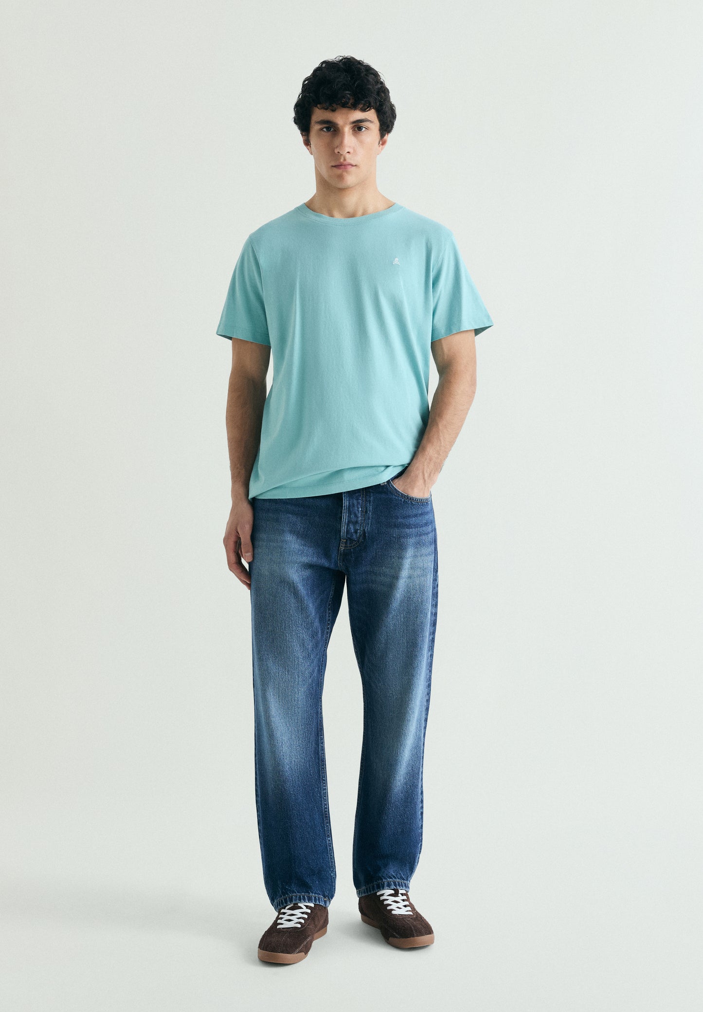 CAMISETA BORDADA EFECTO WASHED