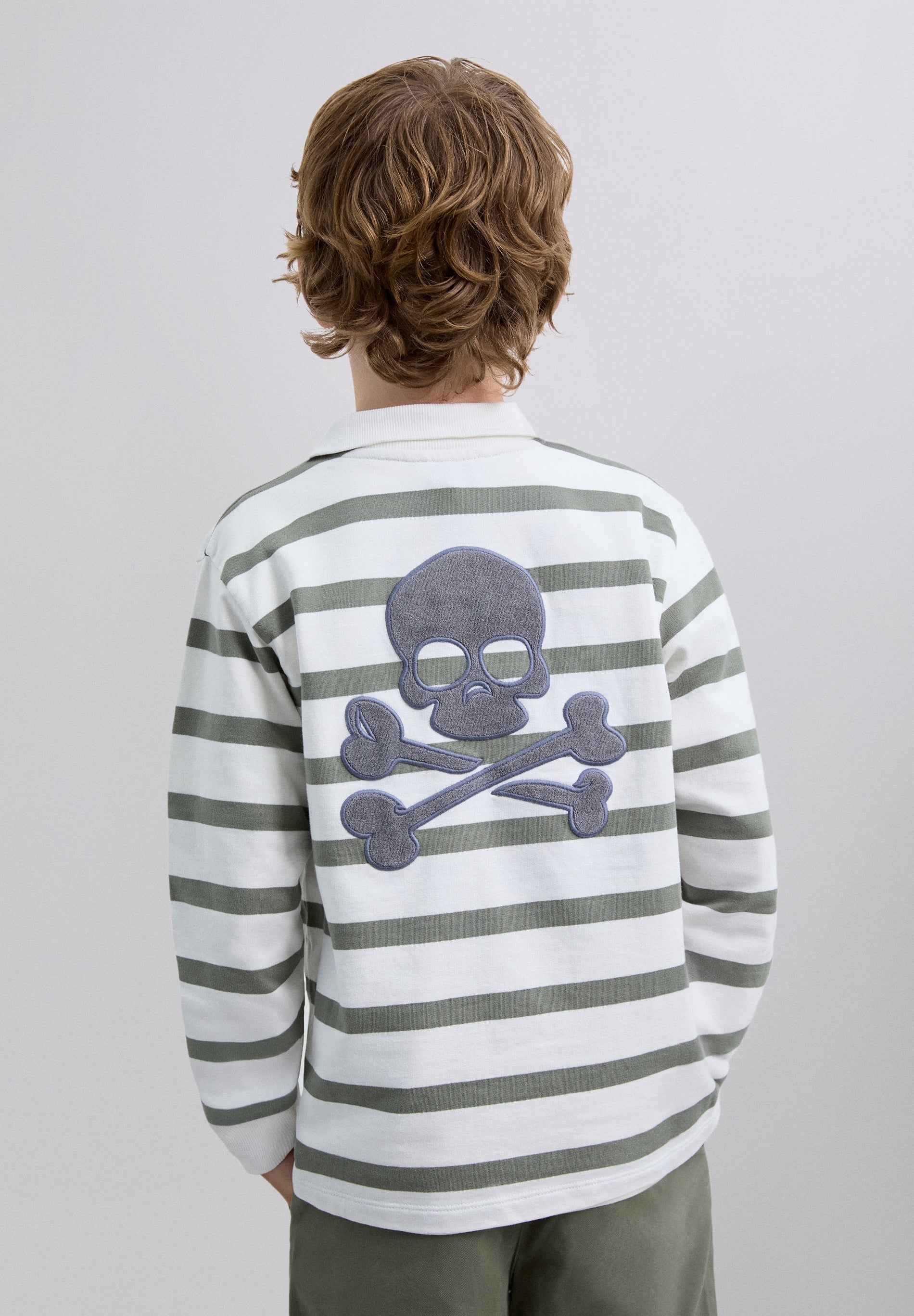 SUDADERA RAYAS CALAVERA