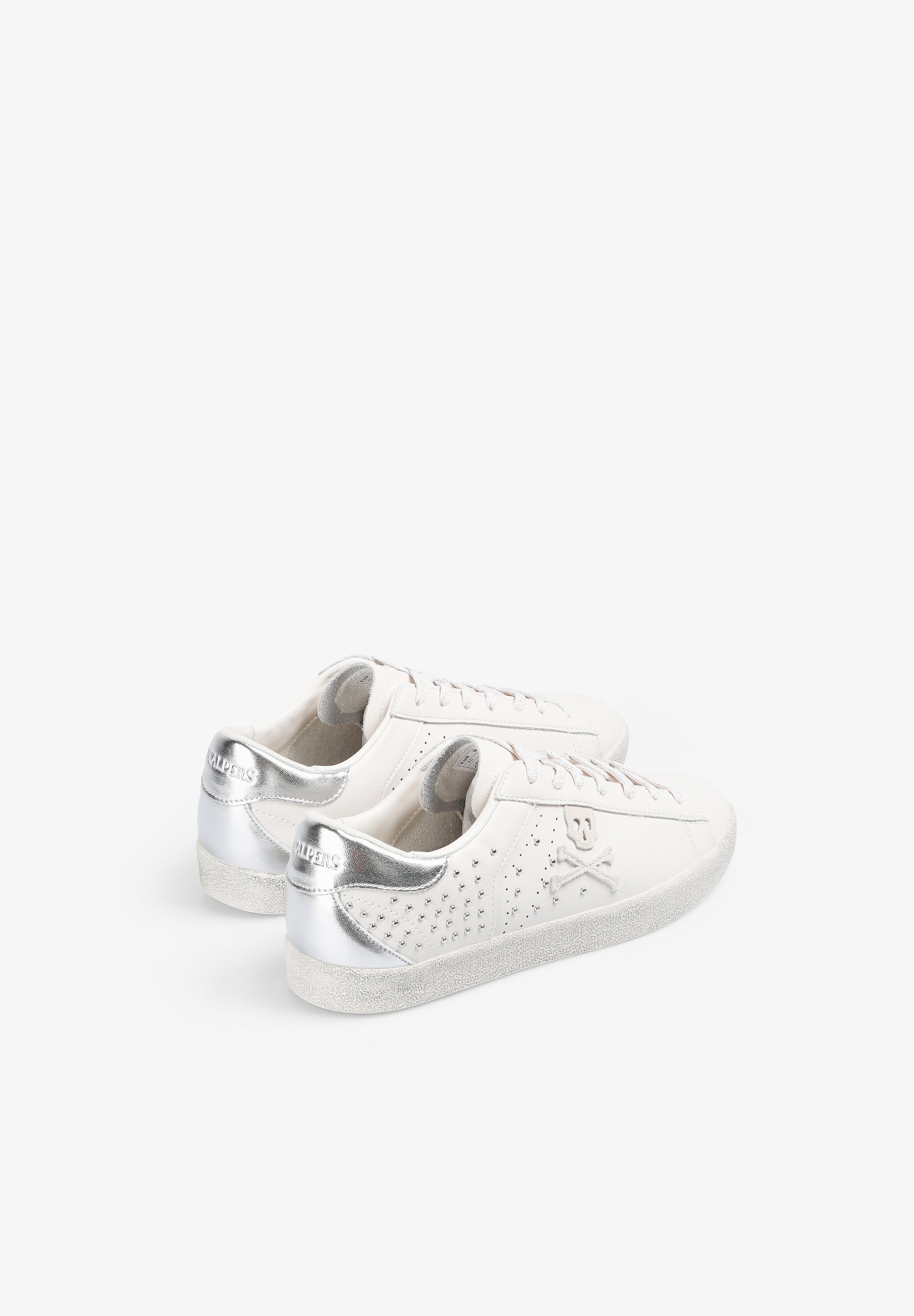 SNEAKERS TACHUELAS PIEL CALAVERA - Scalpers