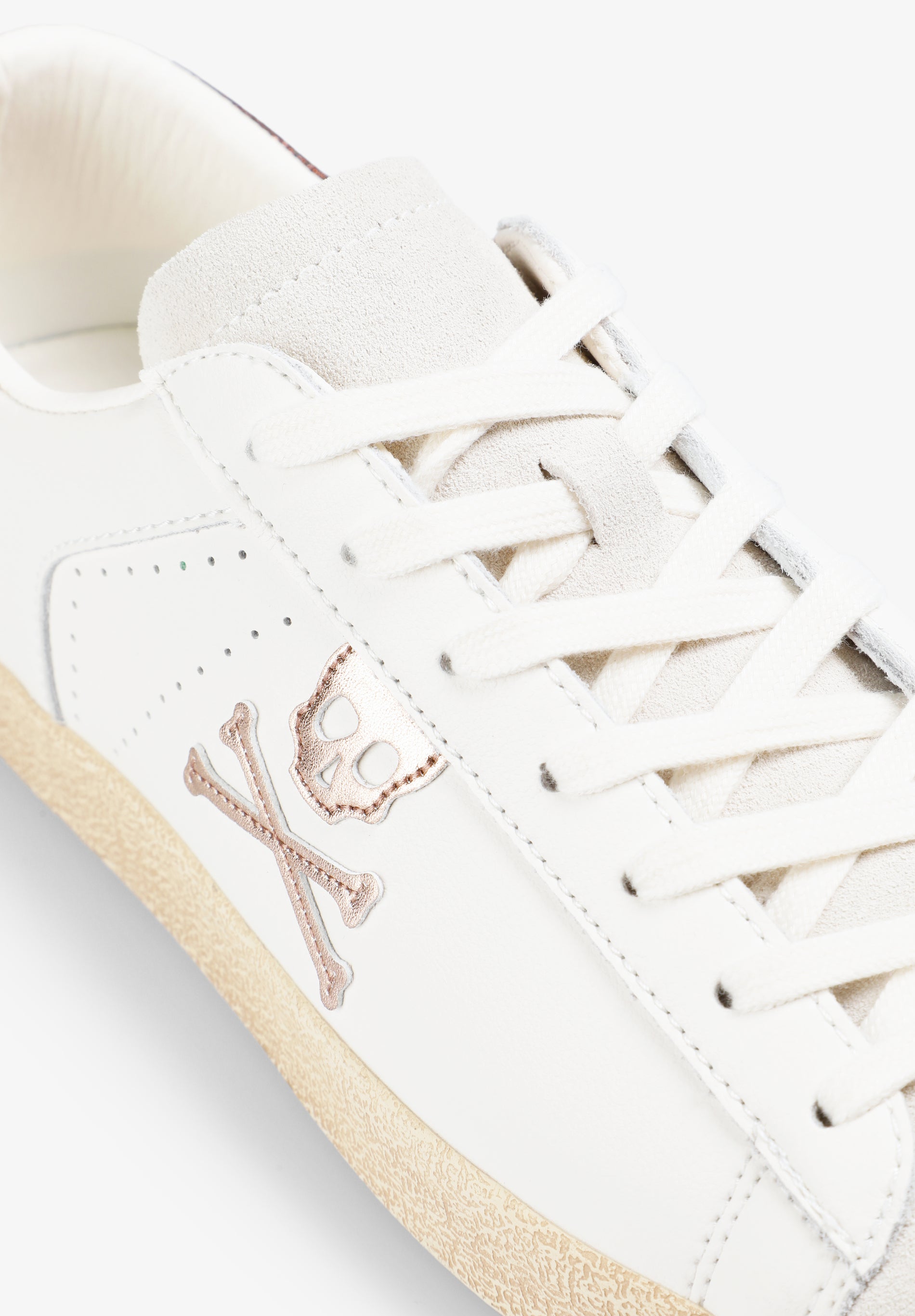 SNEAKERS PIEL CALAVERA - Scalpers