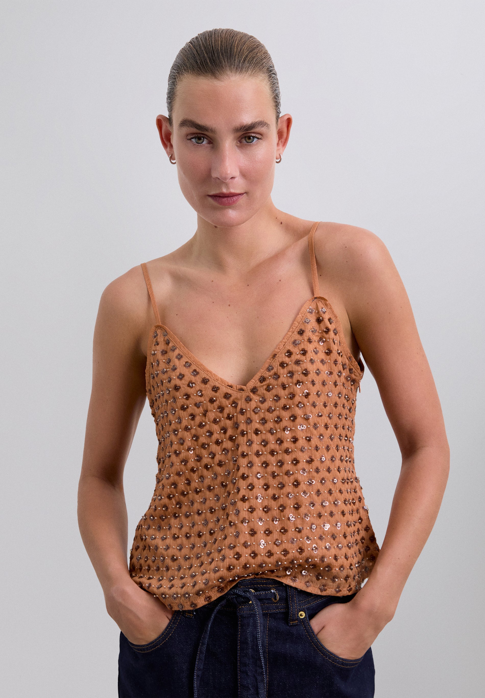 TOP TIRANTES LENTEJUELAS