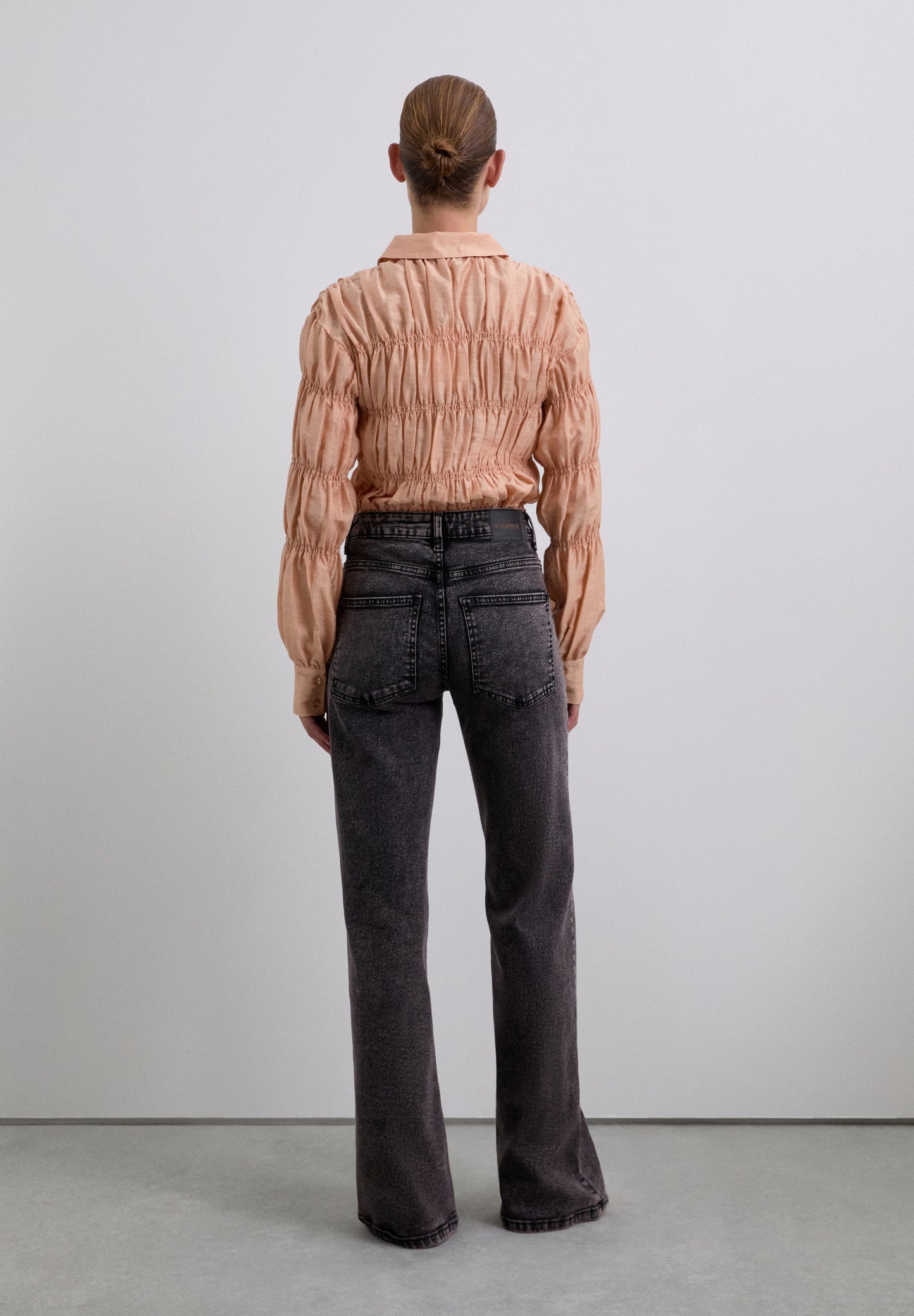PANTALÓN DENIM TIRO MEDIO