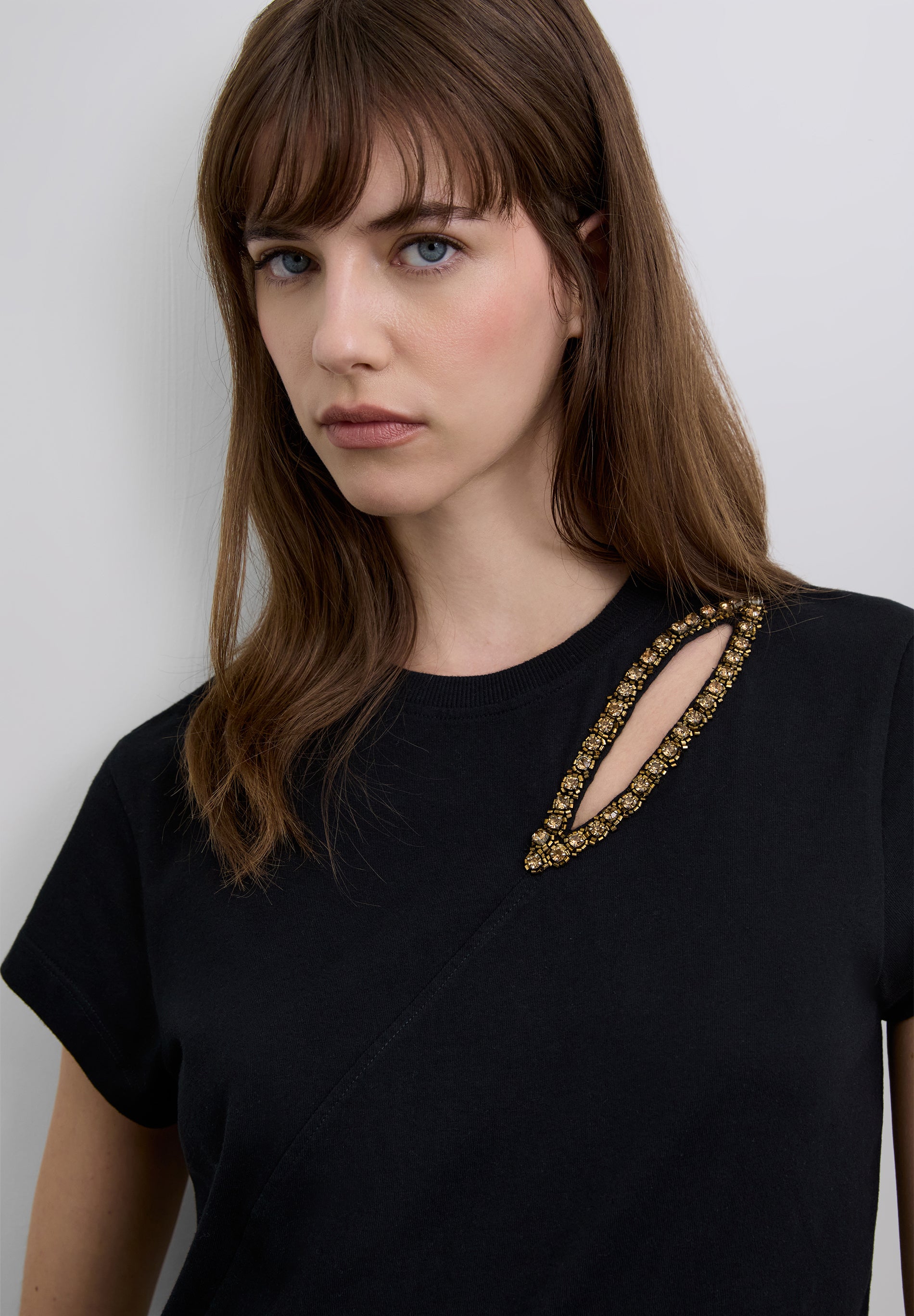 SCEMBELLISHMENT TEE