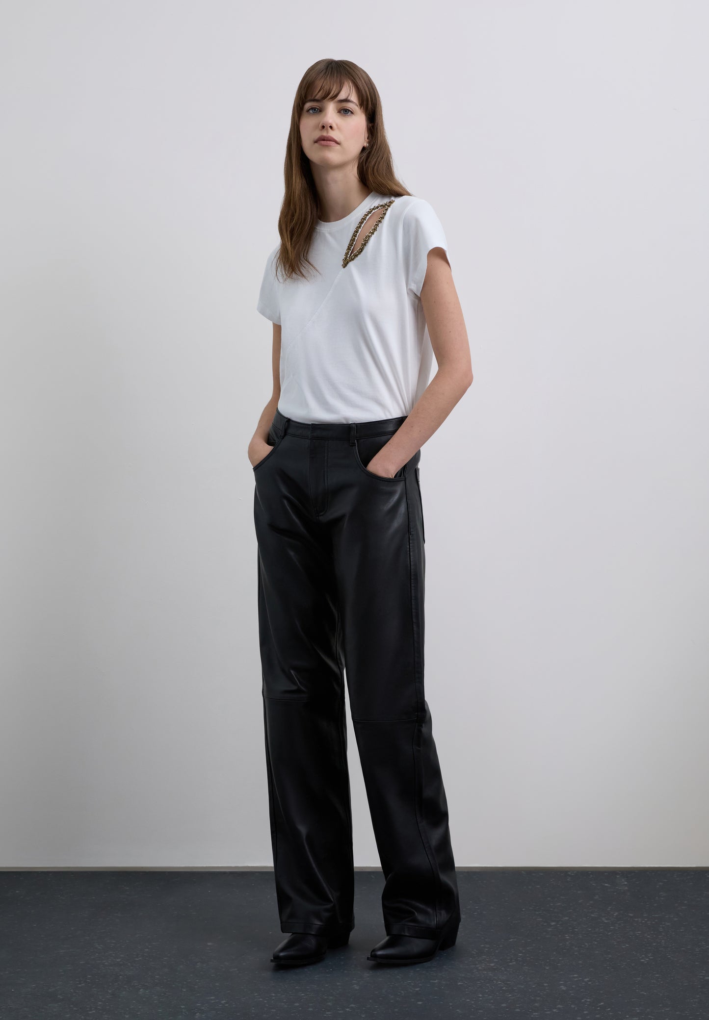 CAMISETA DETALLE ABERTURA