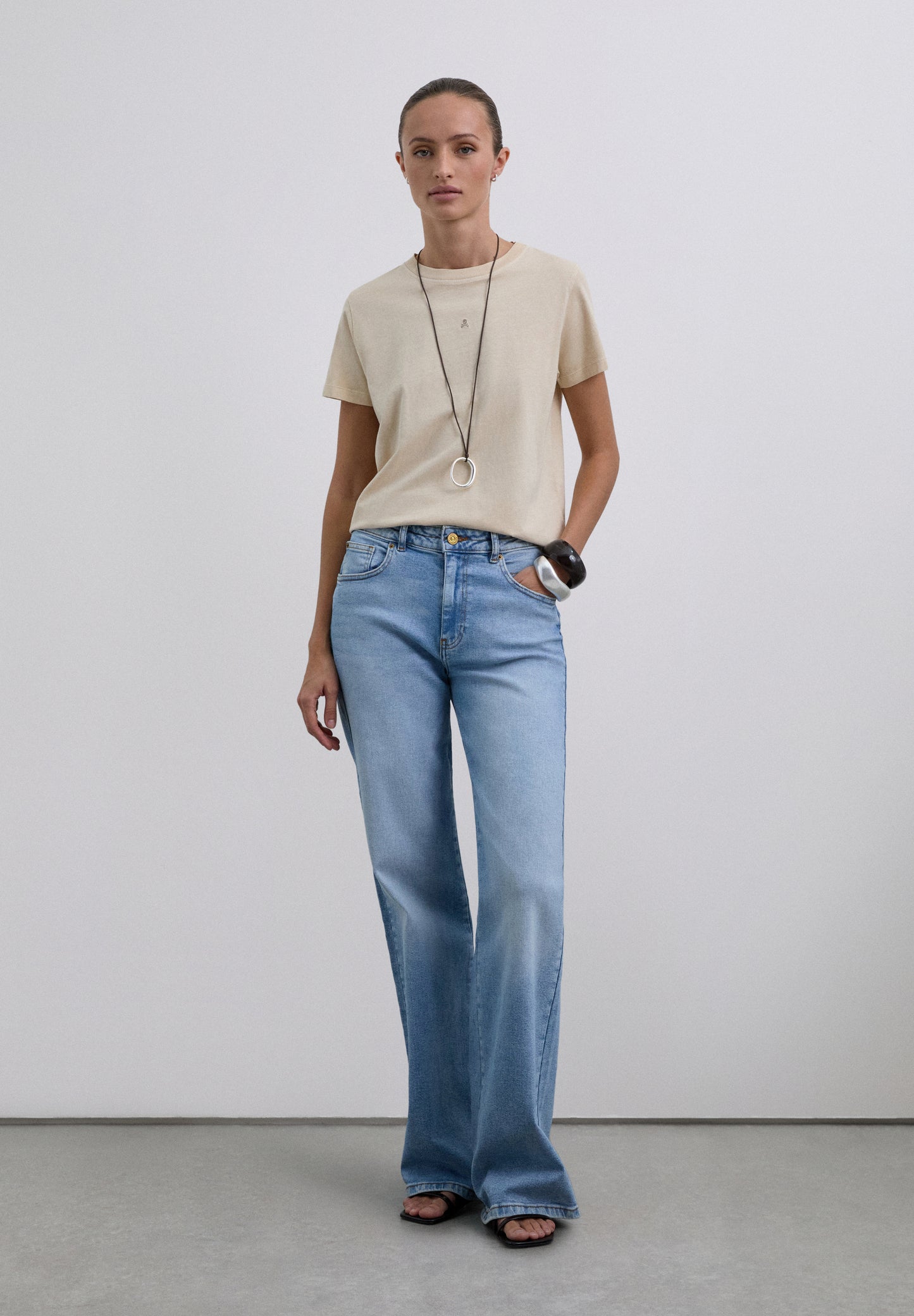 CAMISETA BÁSICA CALAVERA