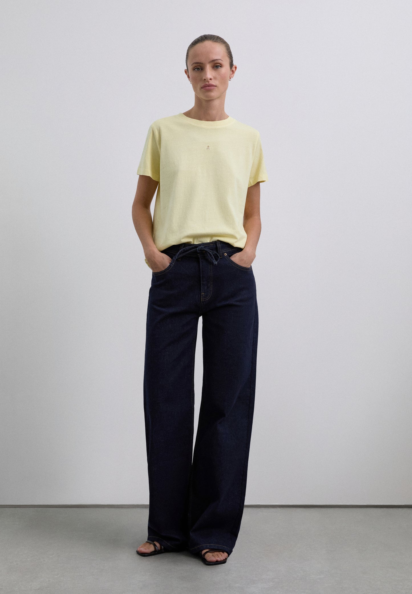 CAMISETA BÁSICA CALAVERA