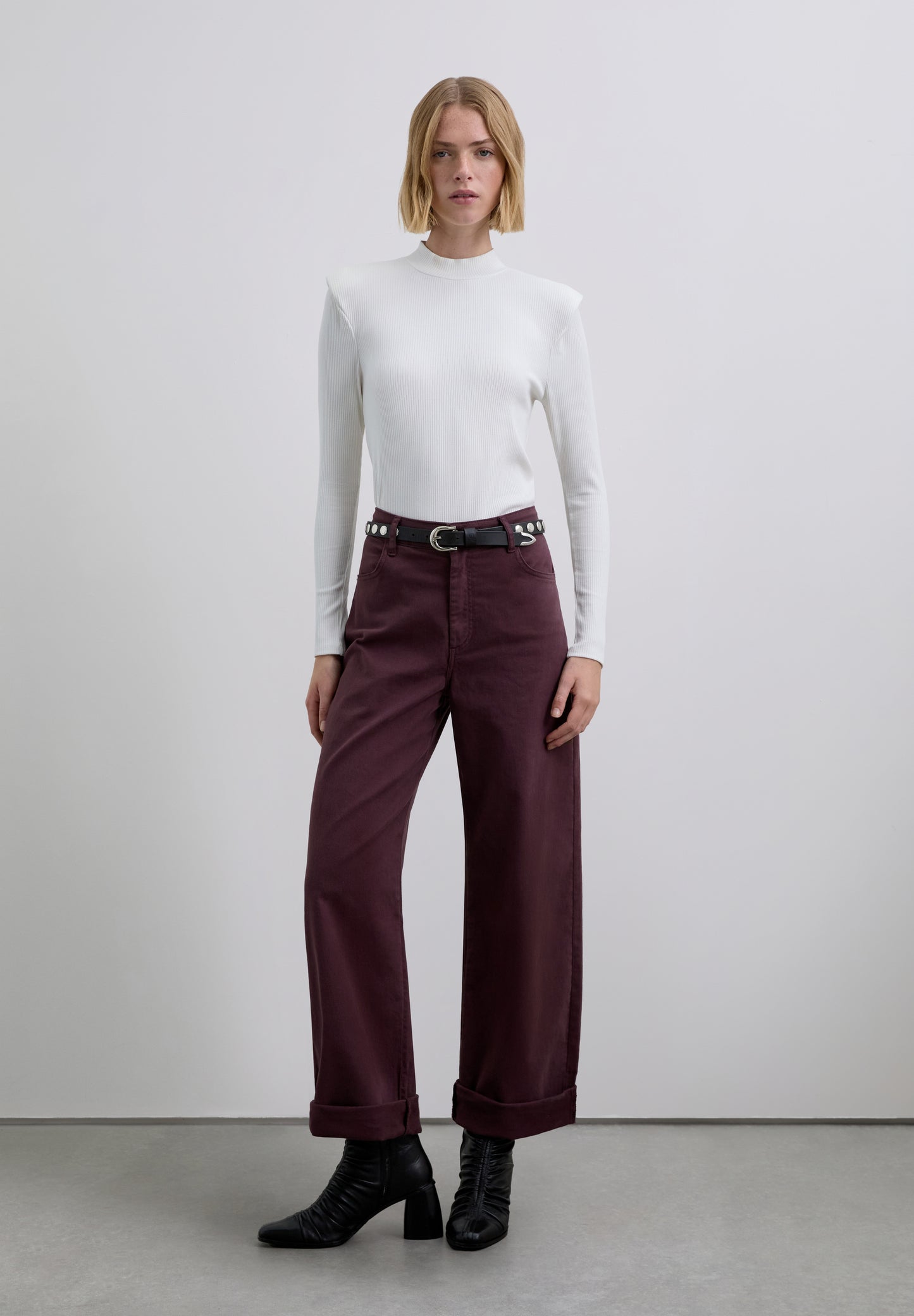 TOP MANGA LARGA CON HOMBRERA