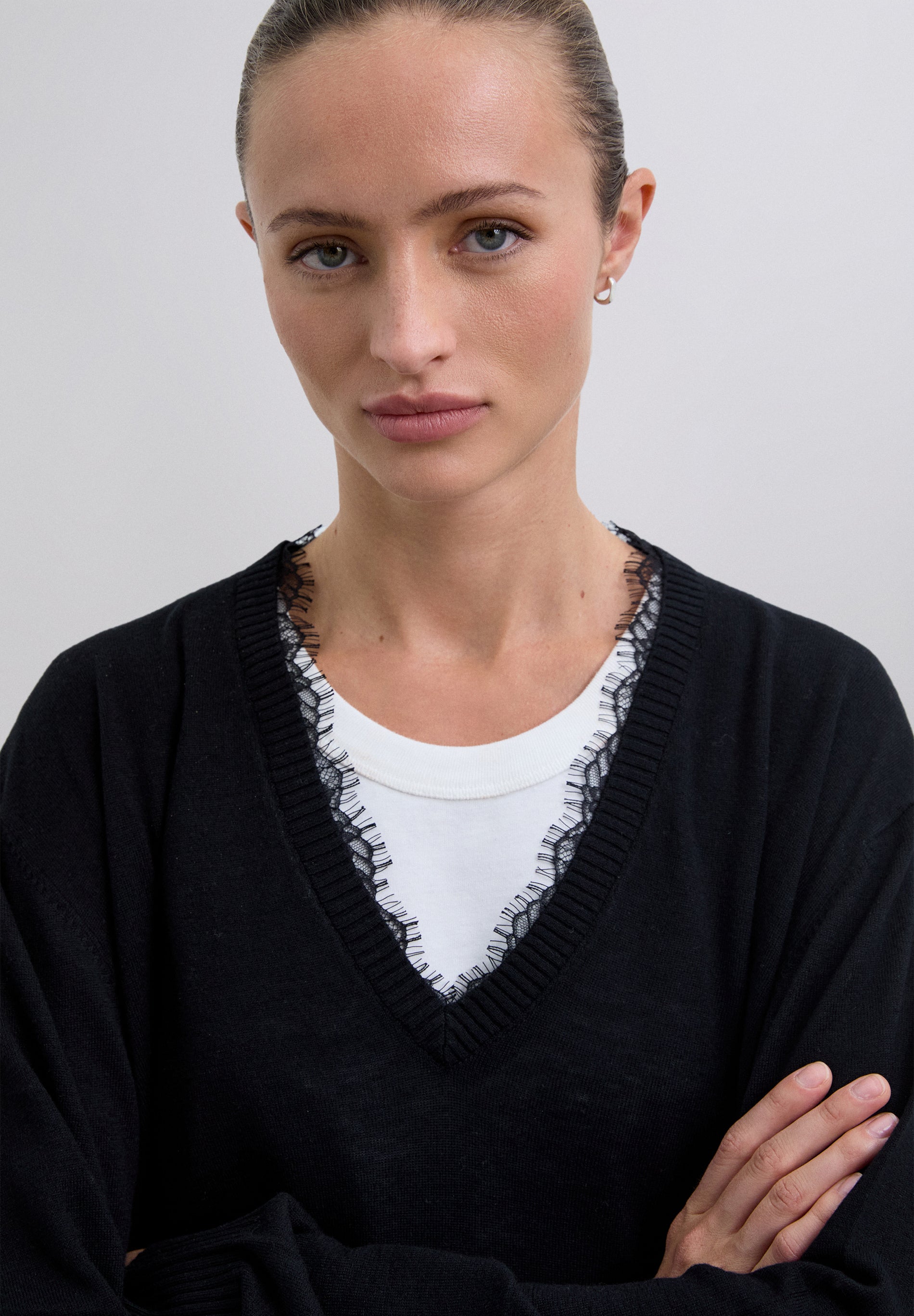 JERSEY ESCOTE V ENCAJE