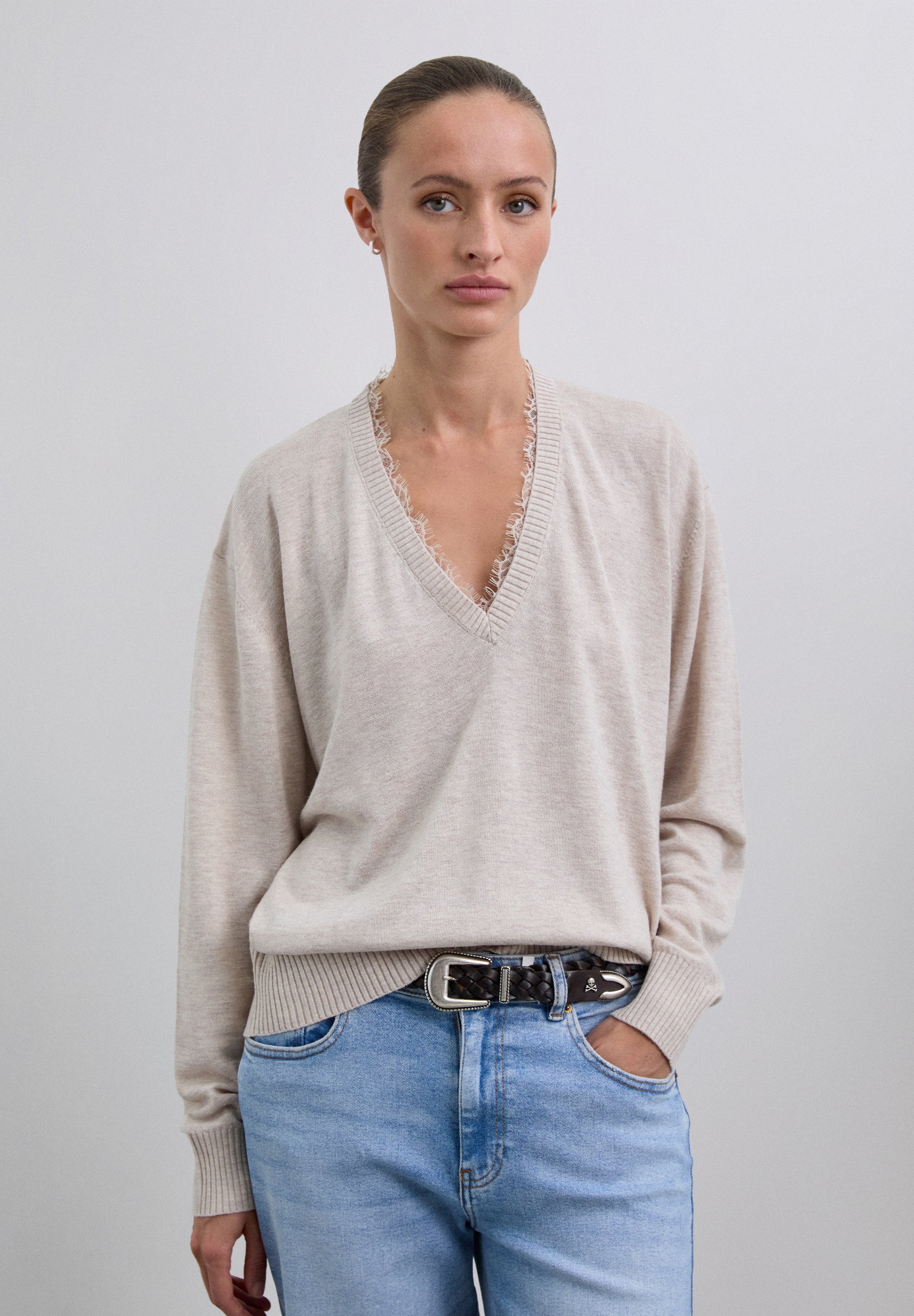 JERSEY ESCOTE V ENCAJE