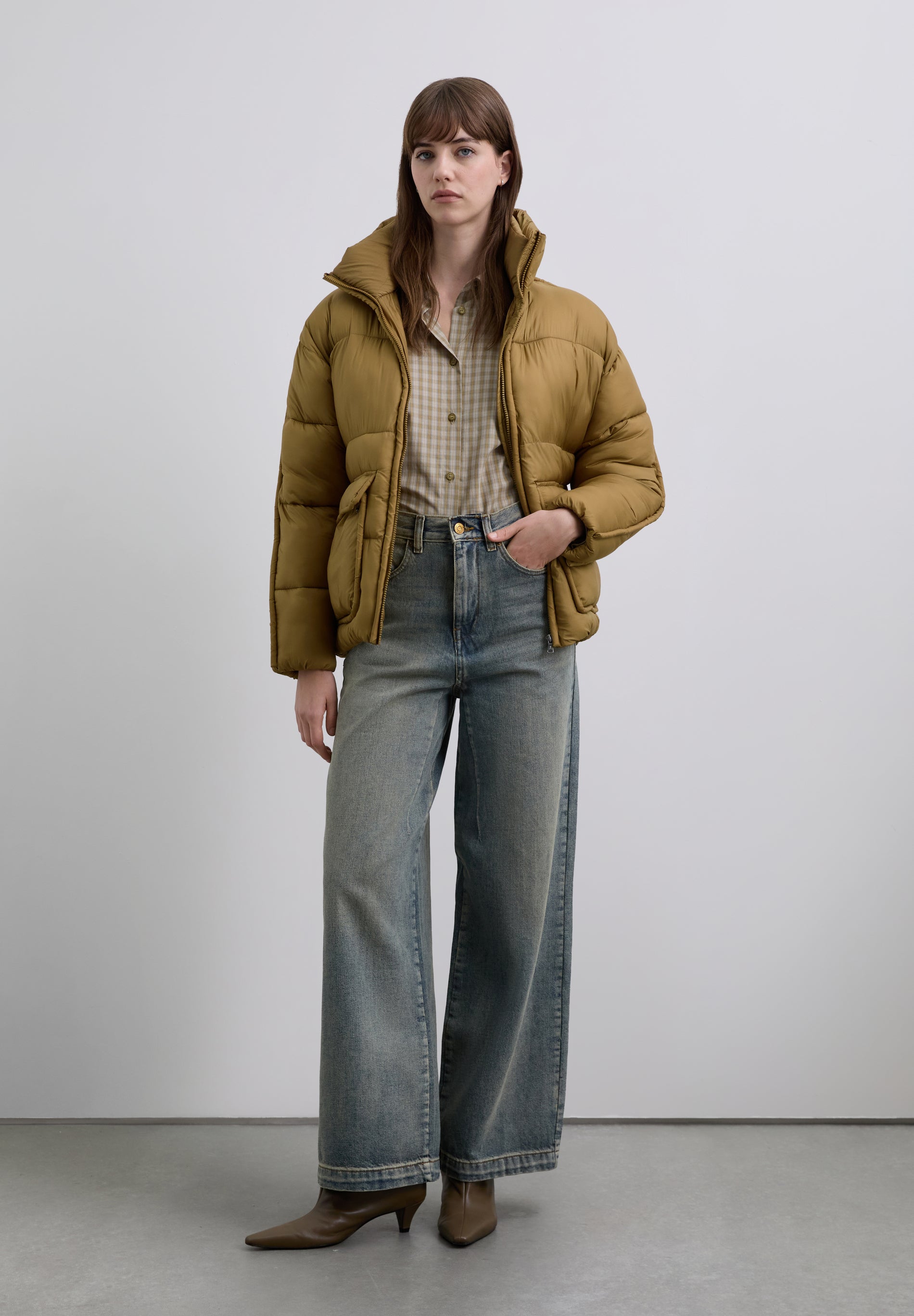 CHAQUETA ACOLCHADA CON BOLSILLOS