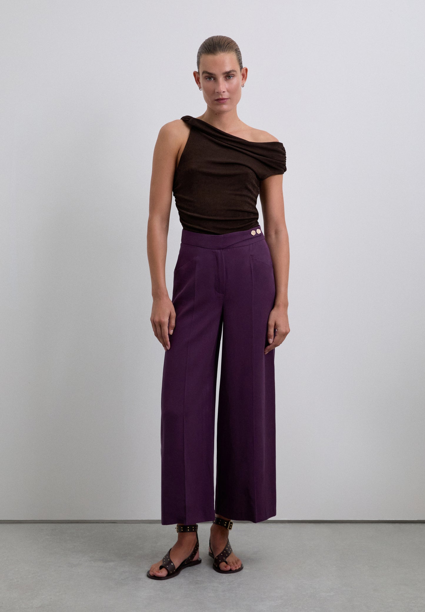 PANTALÓN CULOTTE PINZAS
