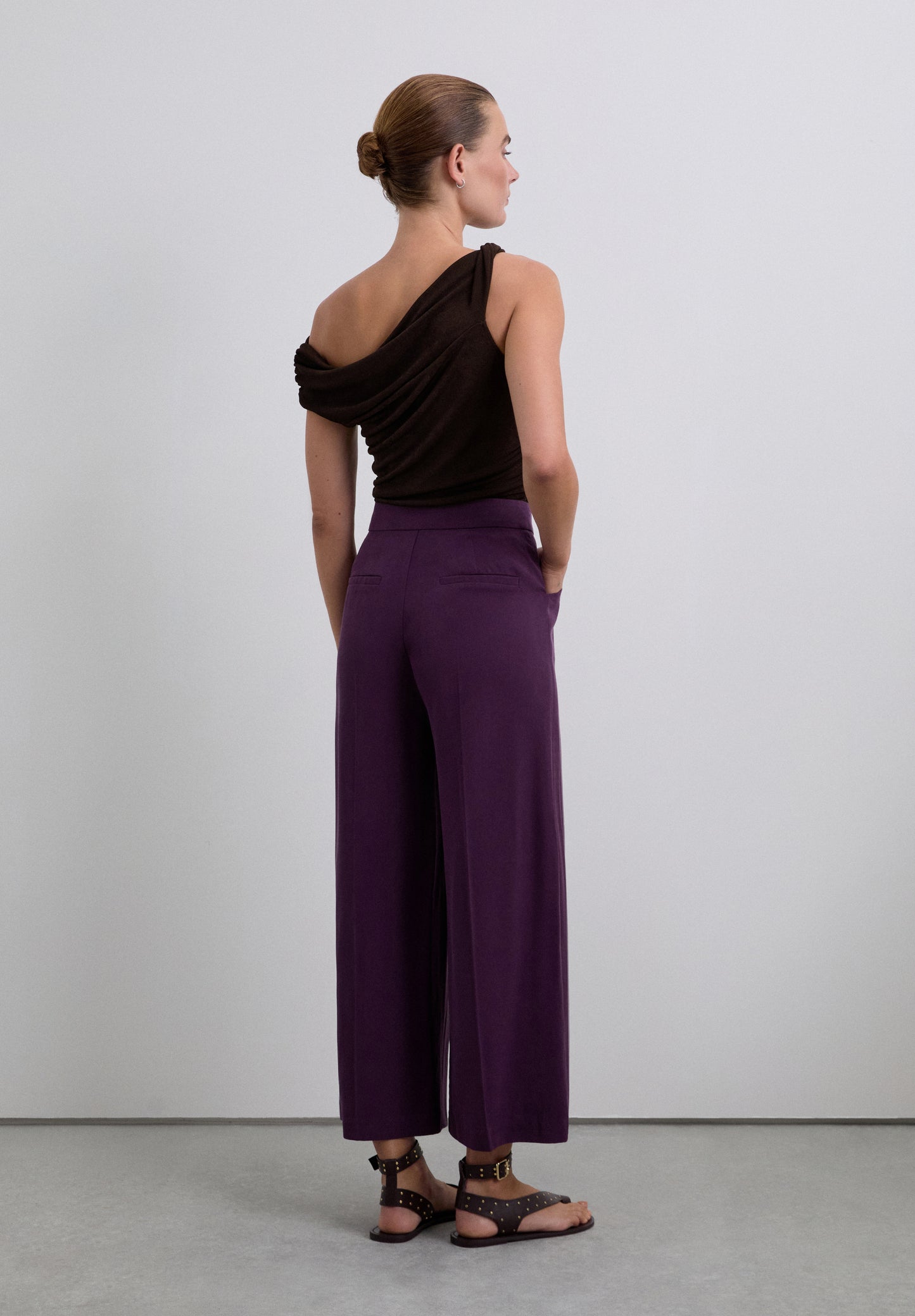 PANTALÓN CULOTTE PINZAS