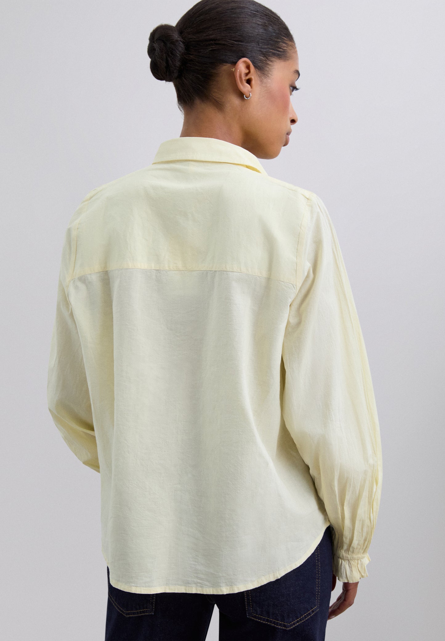 BLUSA DETALLE CANESÚ