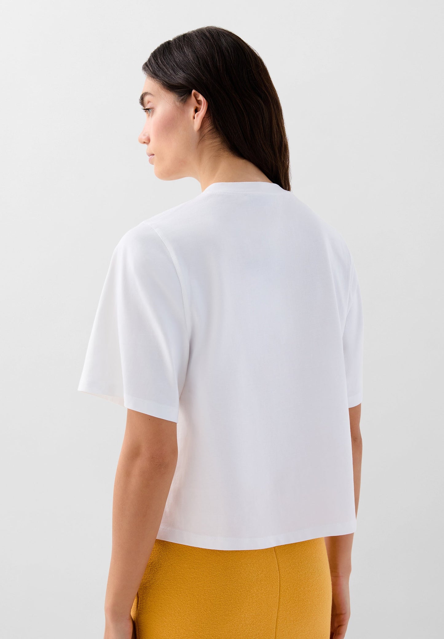 CAMISETA DETALLE BORDADO