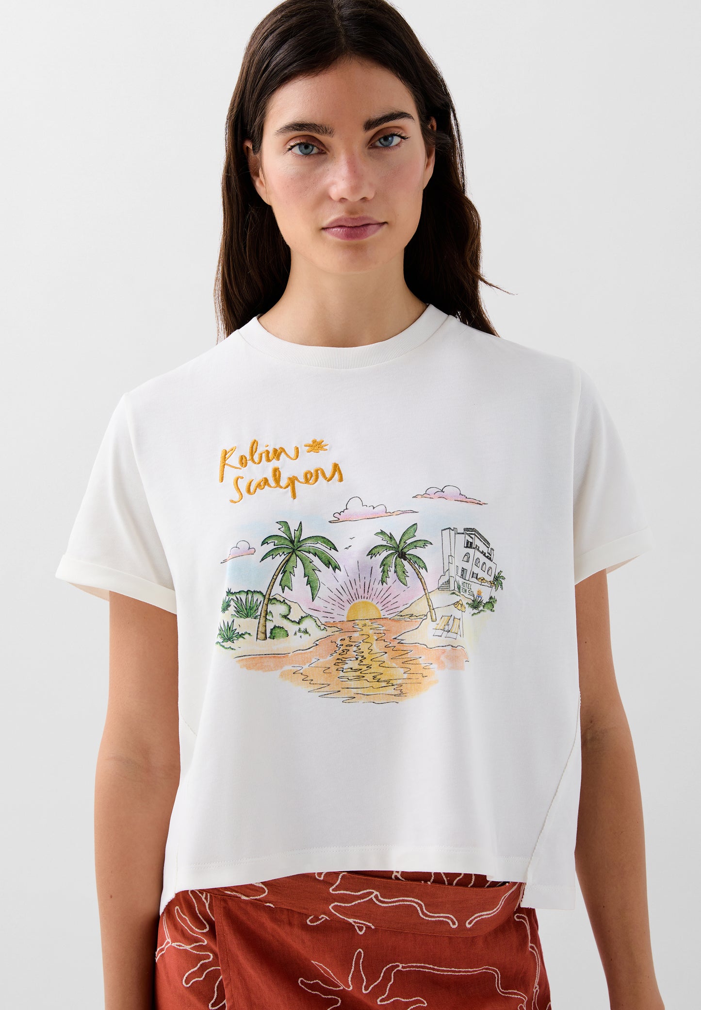 CAMISETA ESTAMPADA BORDADA