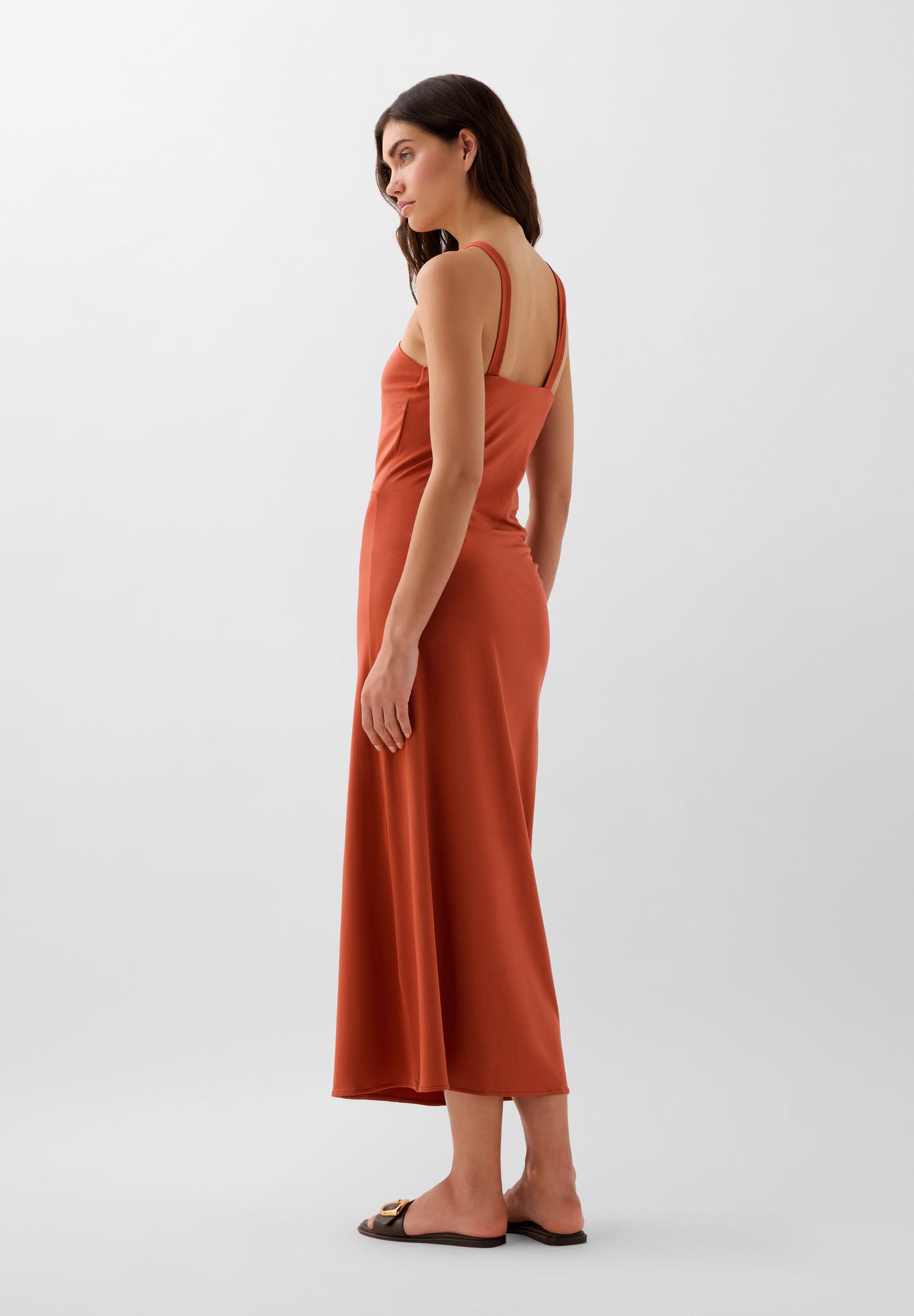 VESTIDO MIDI ASIMÉTRICO