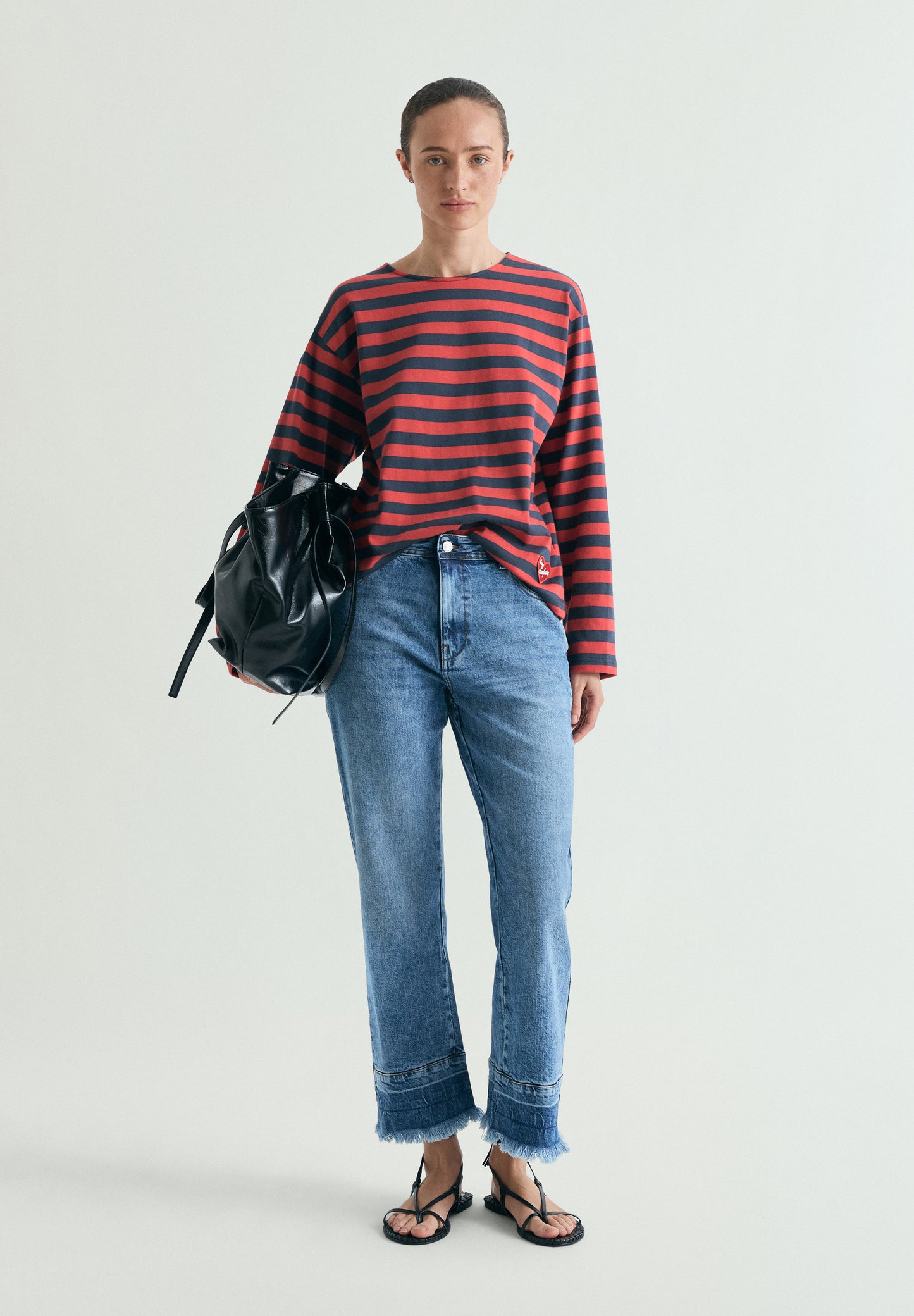 JEANS EFECTO LAVADO DESFLECADOS