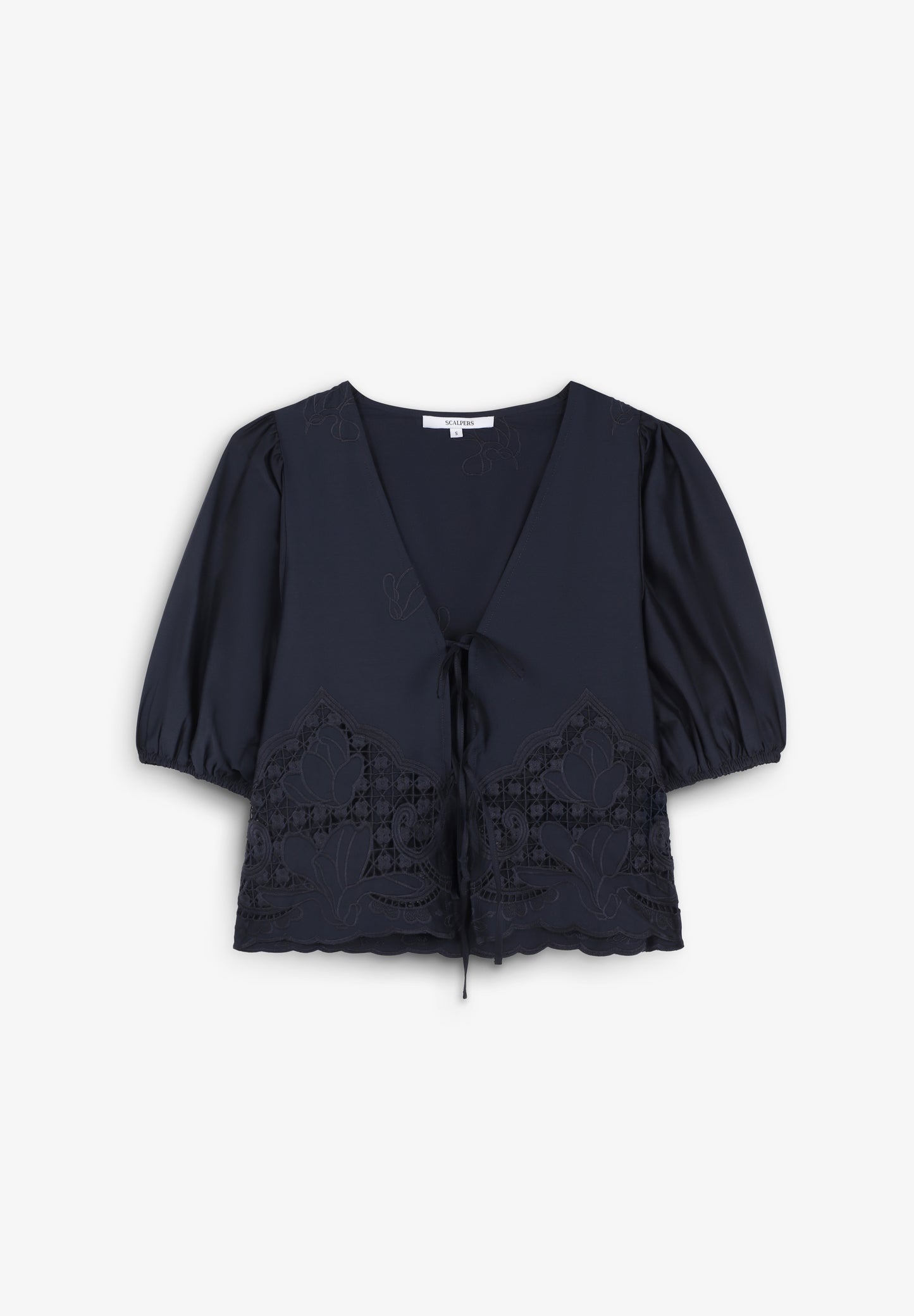 BLUSA BORDADA LAZOS