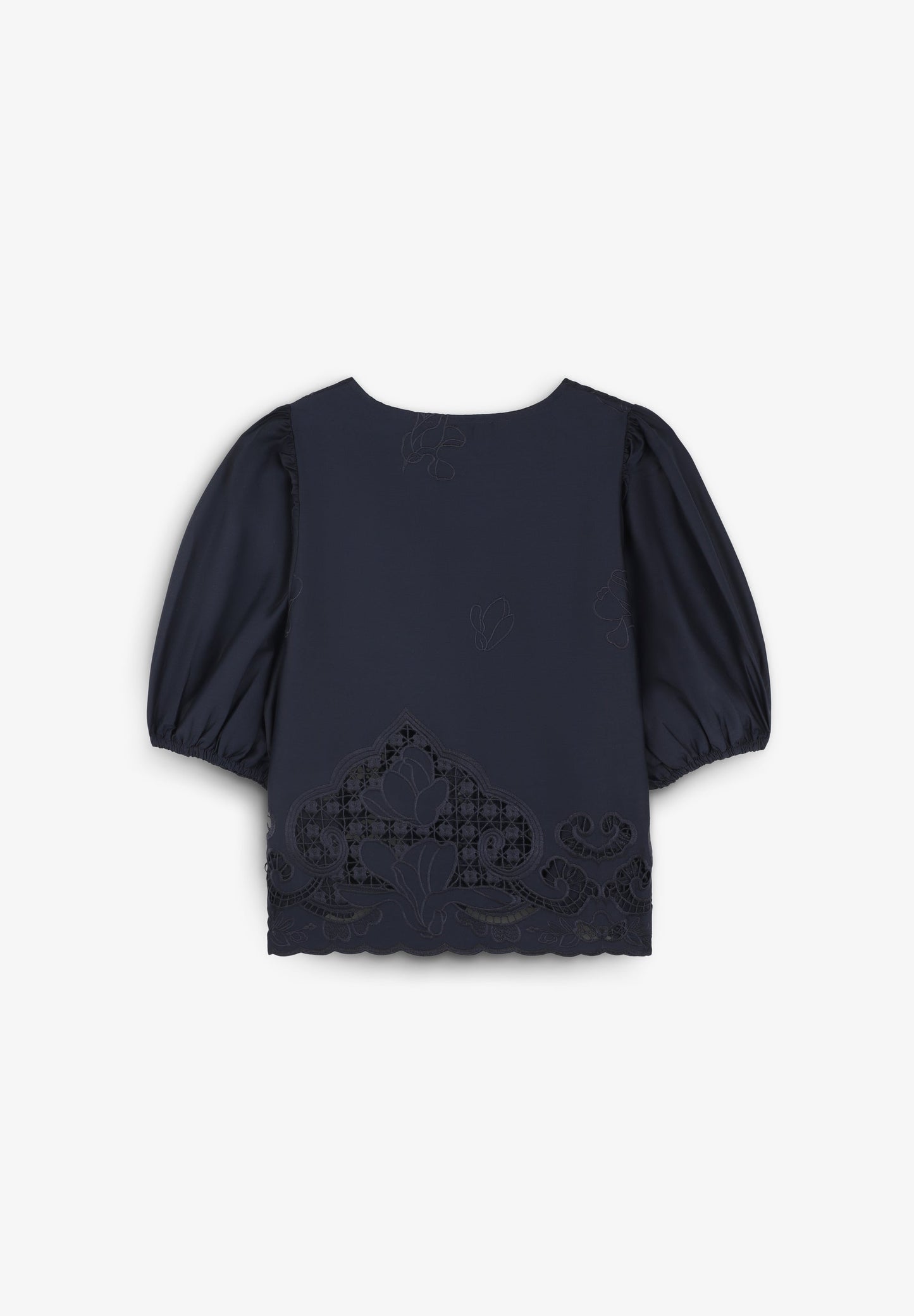 BLUSA BORDADA LAZOS
