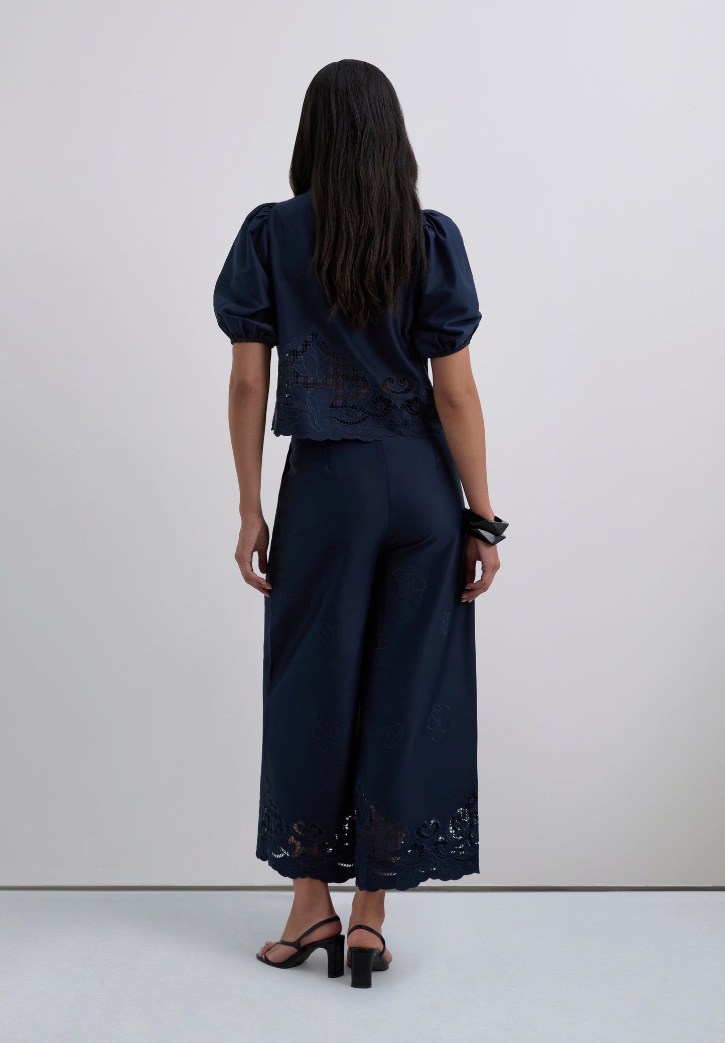 PANTALÓN CULOTTE BORDADO