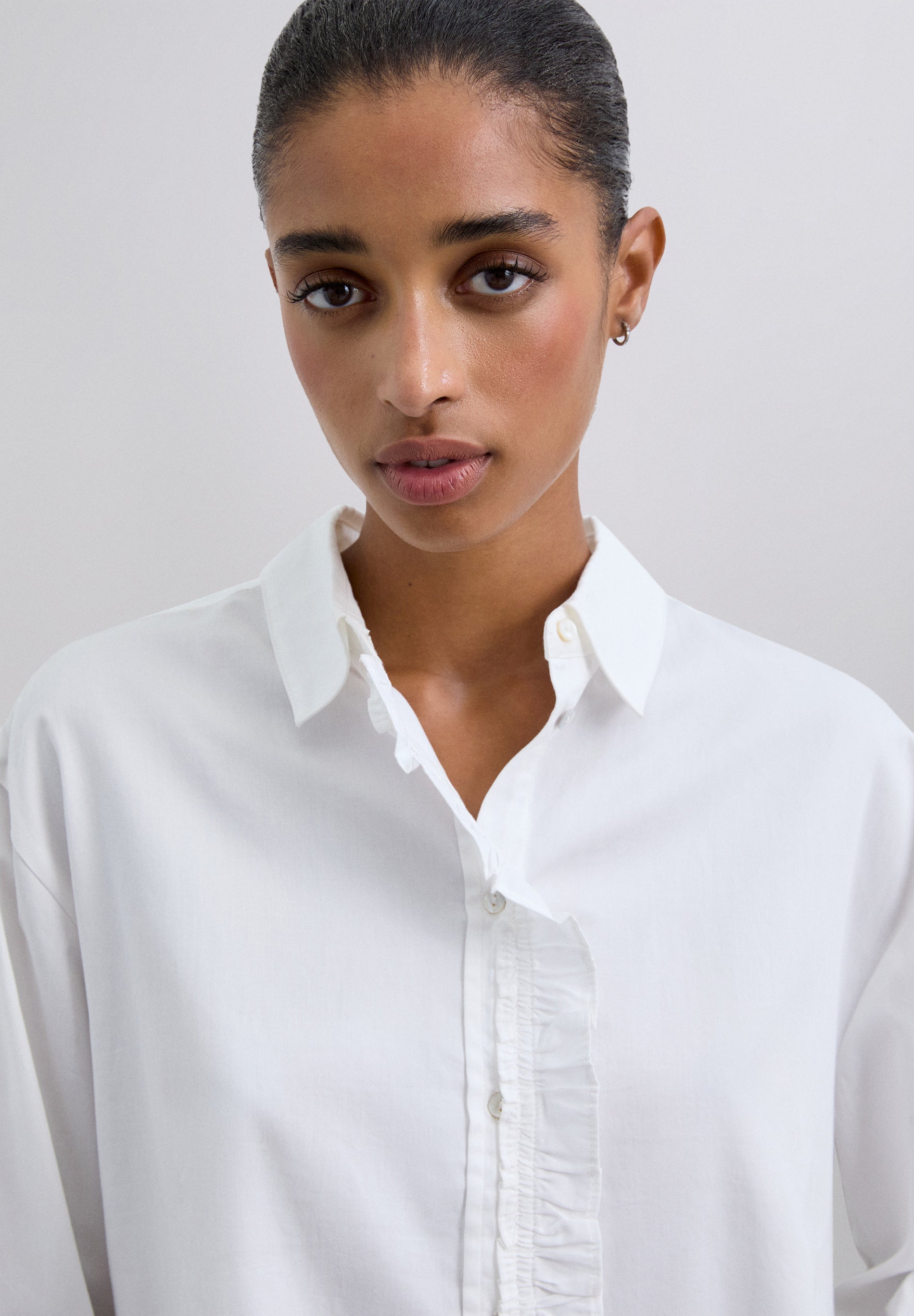 CAMISA CROPPED FRUNCES - Scalpers