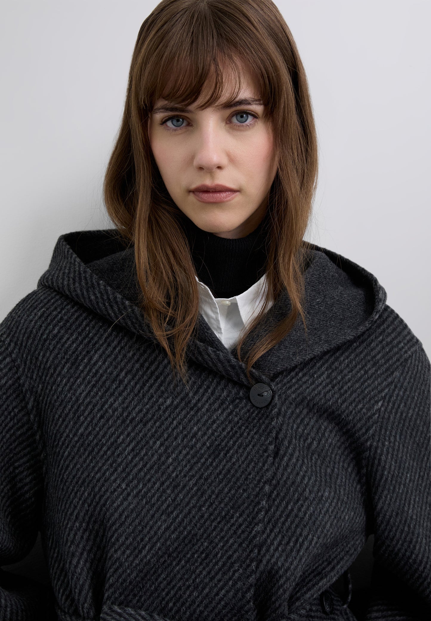 ABRIGO LARGO LANA CAPUCHA