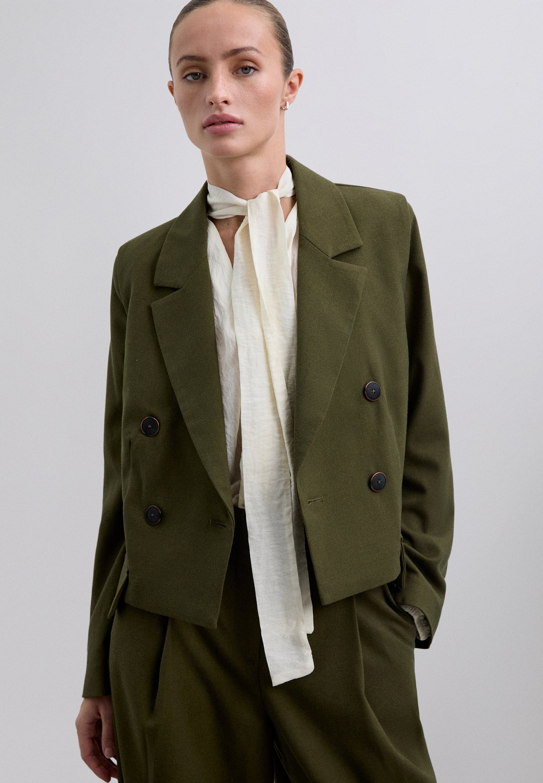 BLAZER CROPPED DESMONTABLE
