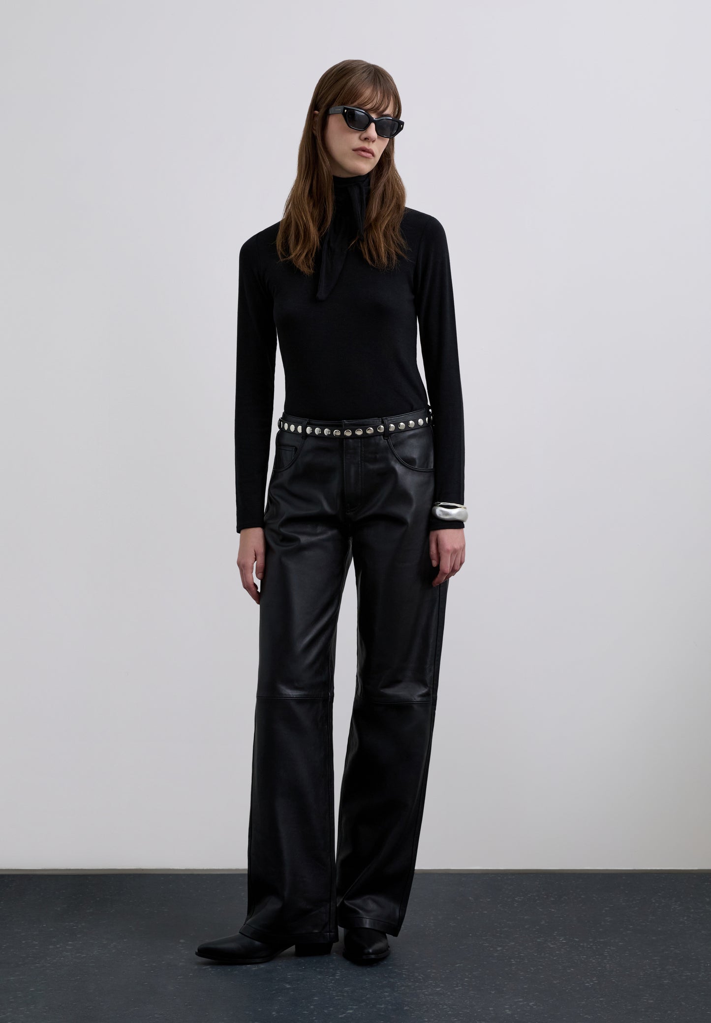 CAMISETA CUELLO VUELTO CON LAZADA