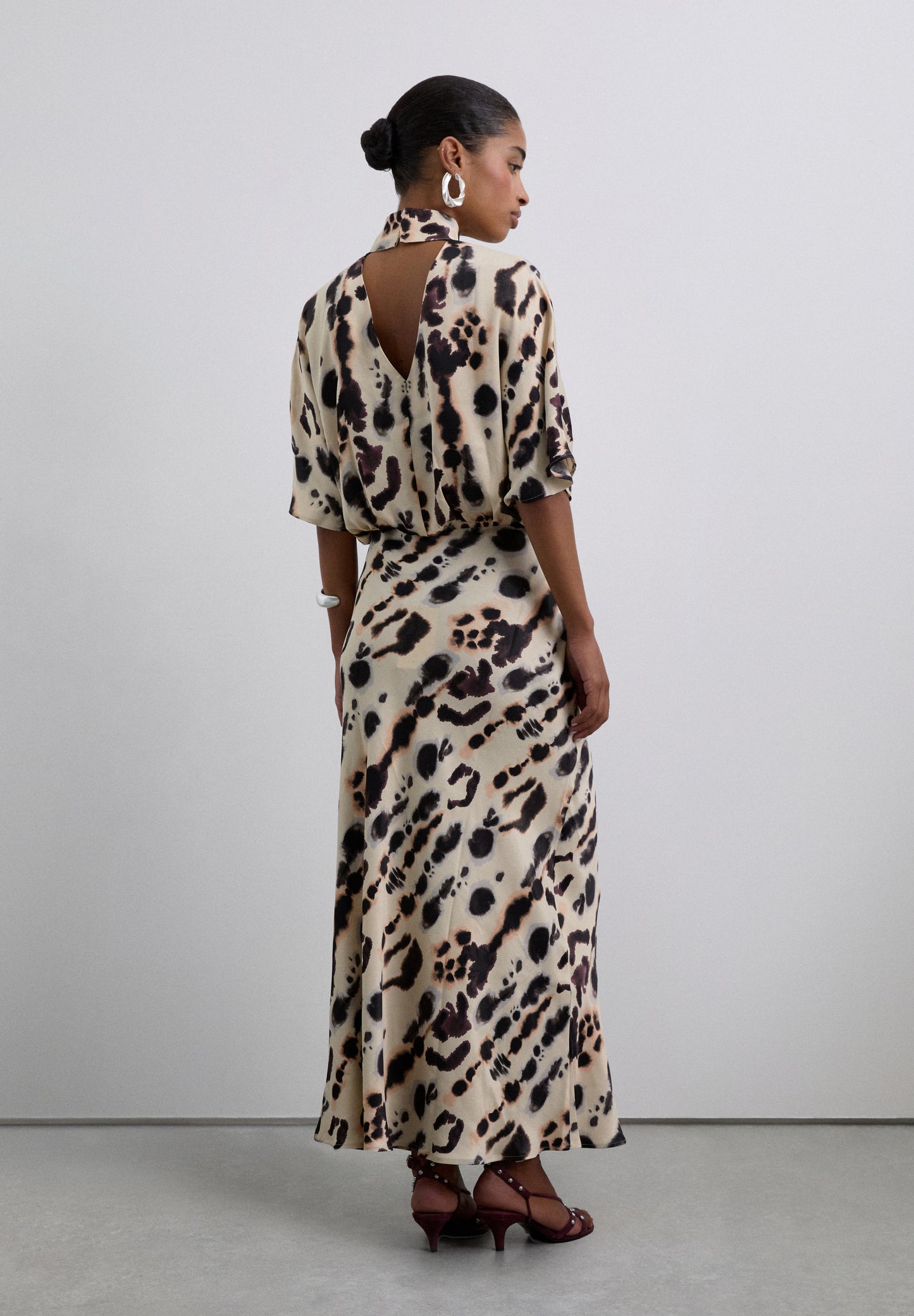 FALDA MIDI SATINADA FLUIDA