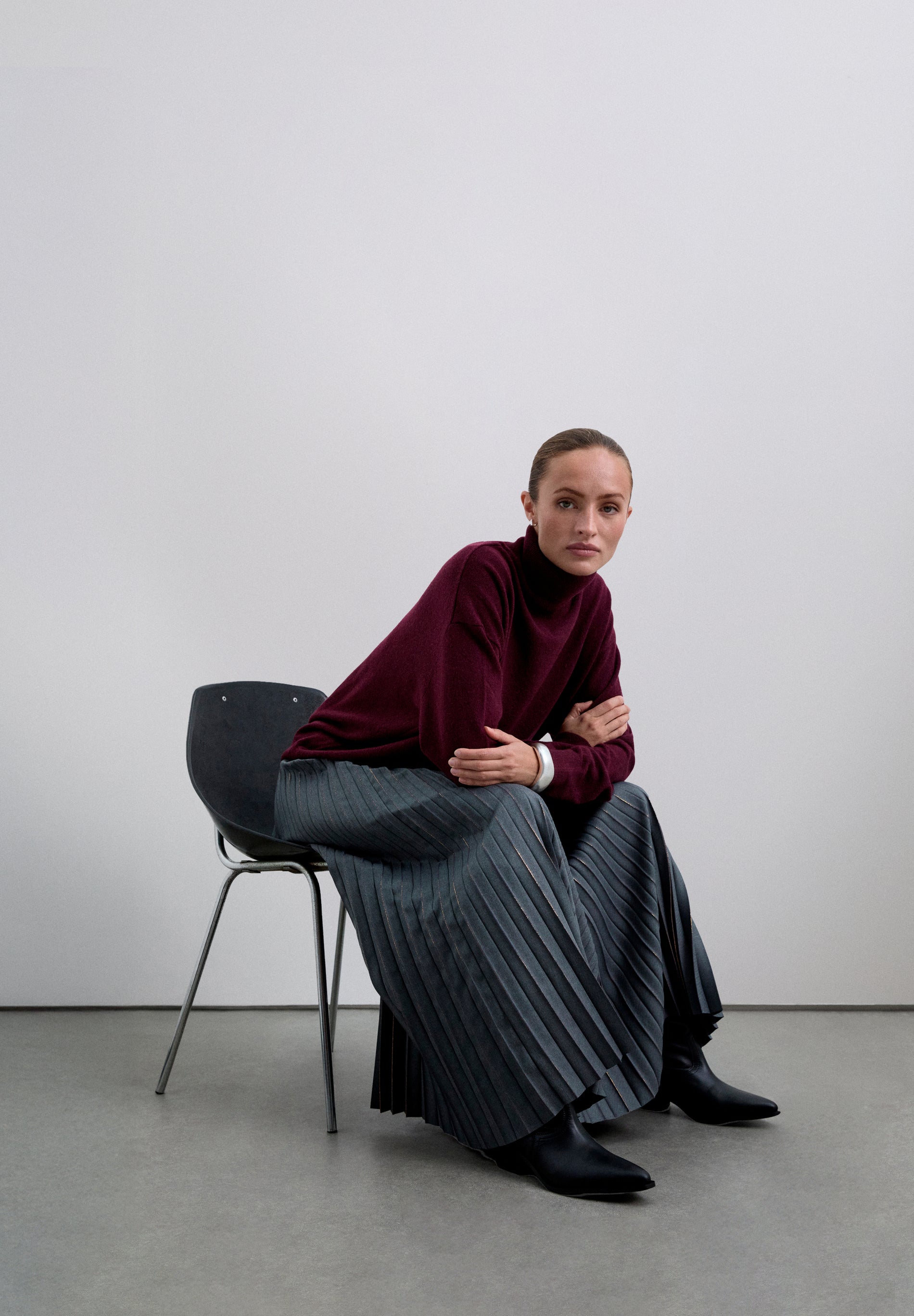 FALDA PLISADA DETALLES LUREX