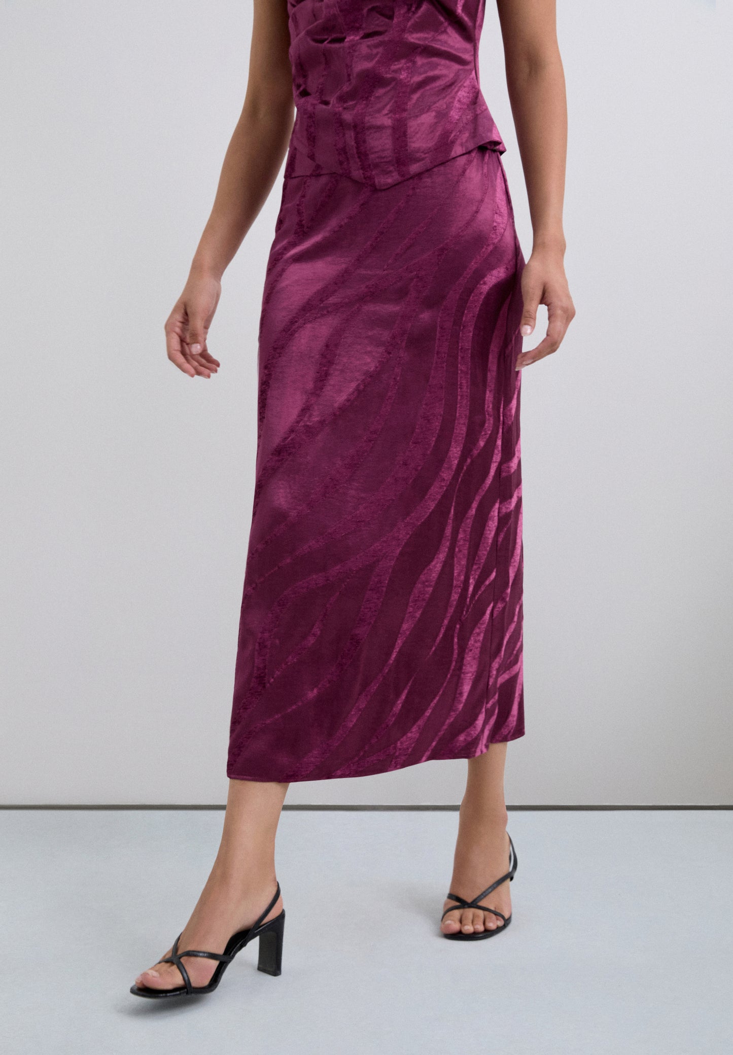 FALDA MIDI JACQUARD