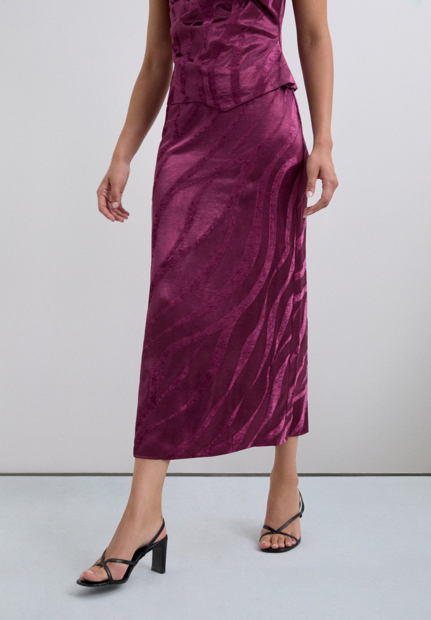 FALDA MIDI JACQUARD