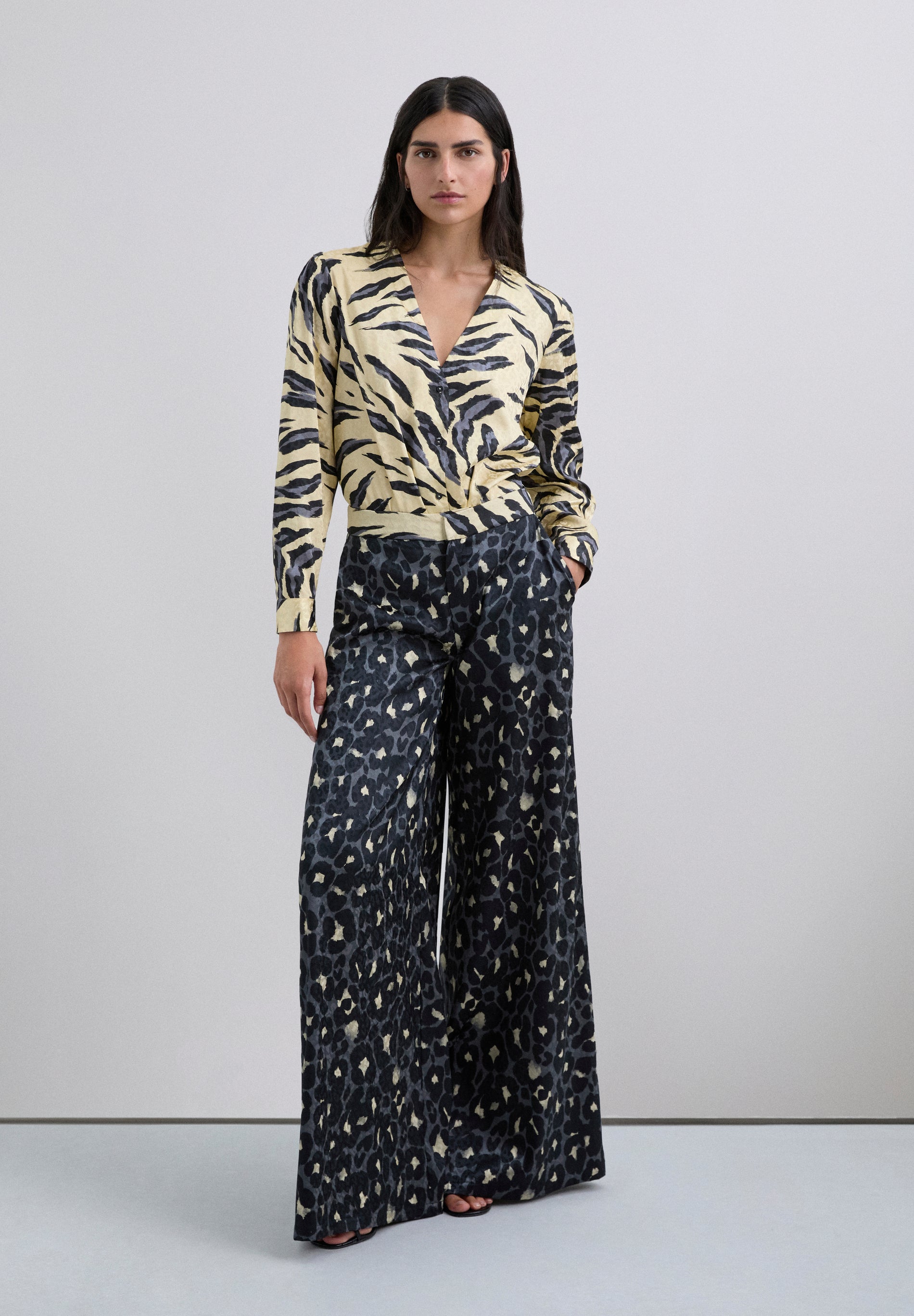 PANTALÓN FLUIDO ANIMAL PRINT