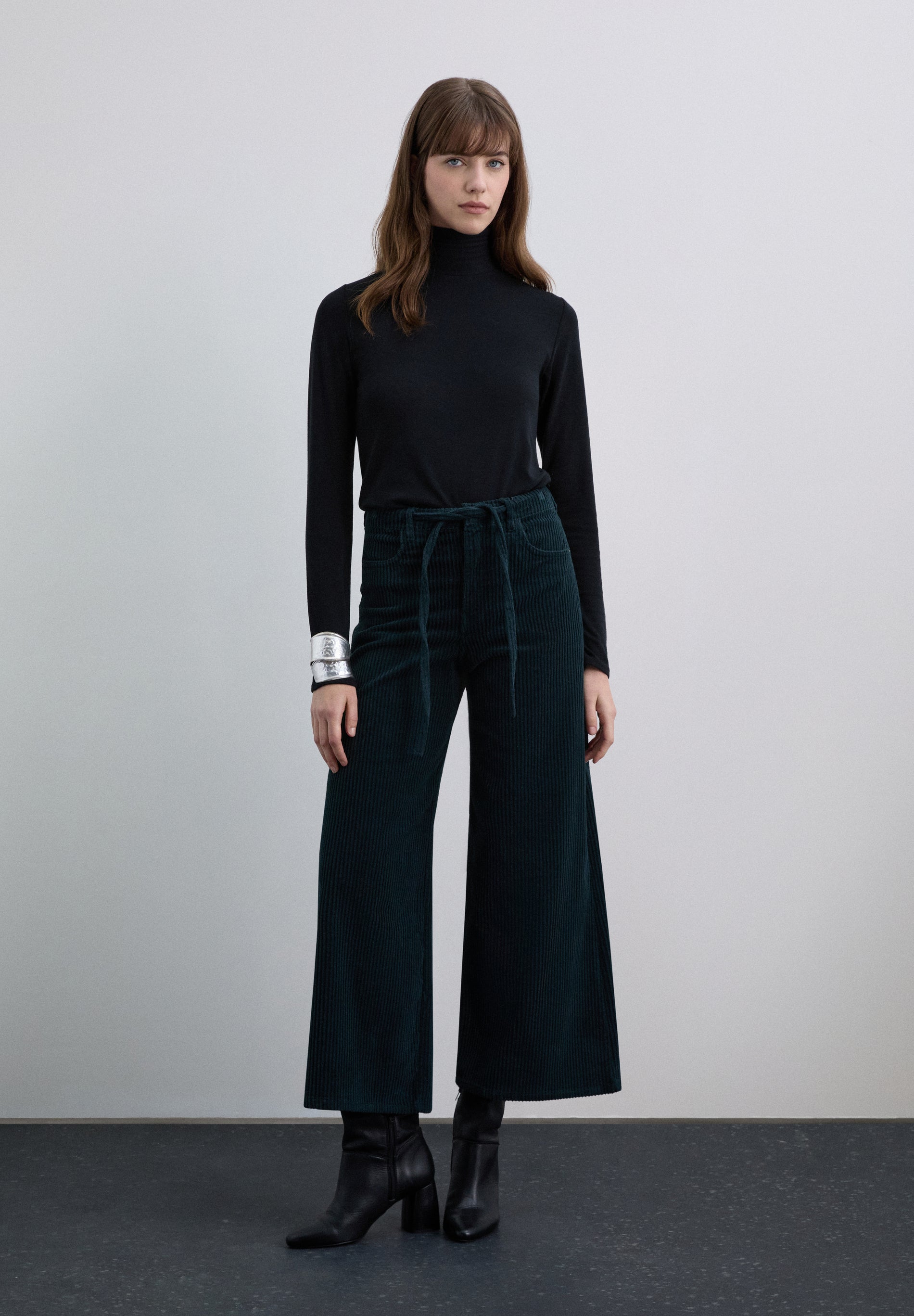 PANTALÓN LAZO DE PANA