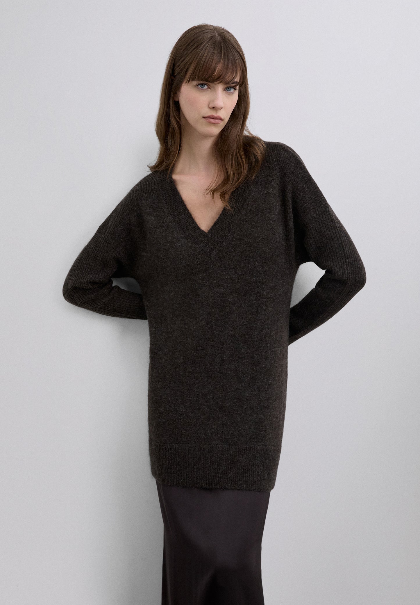 VESTIDO MIDI PUNTO Y DETALLE LENCERO