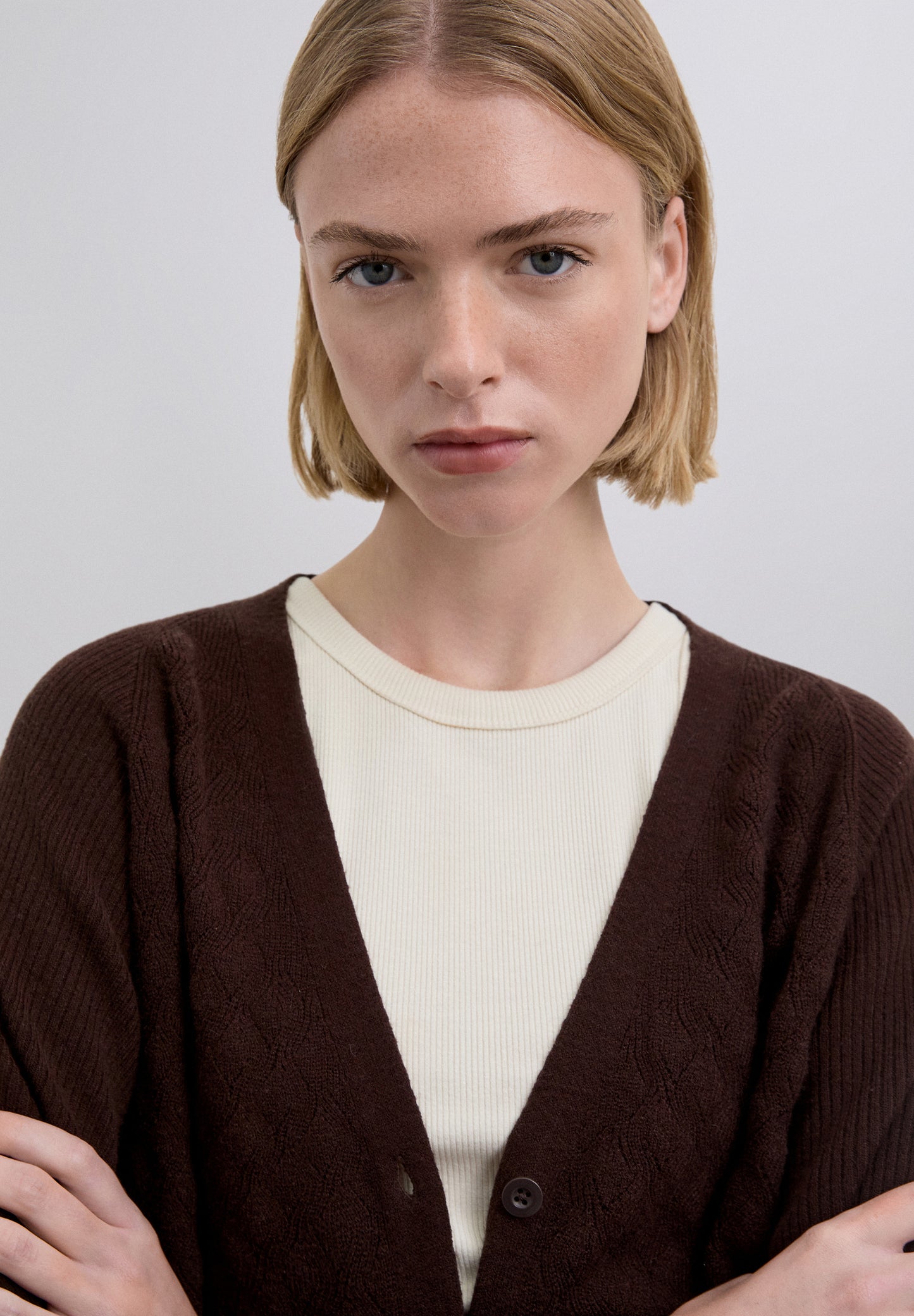 CÁRDIGAN DE PUNTO CON CUELLO EN V