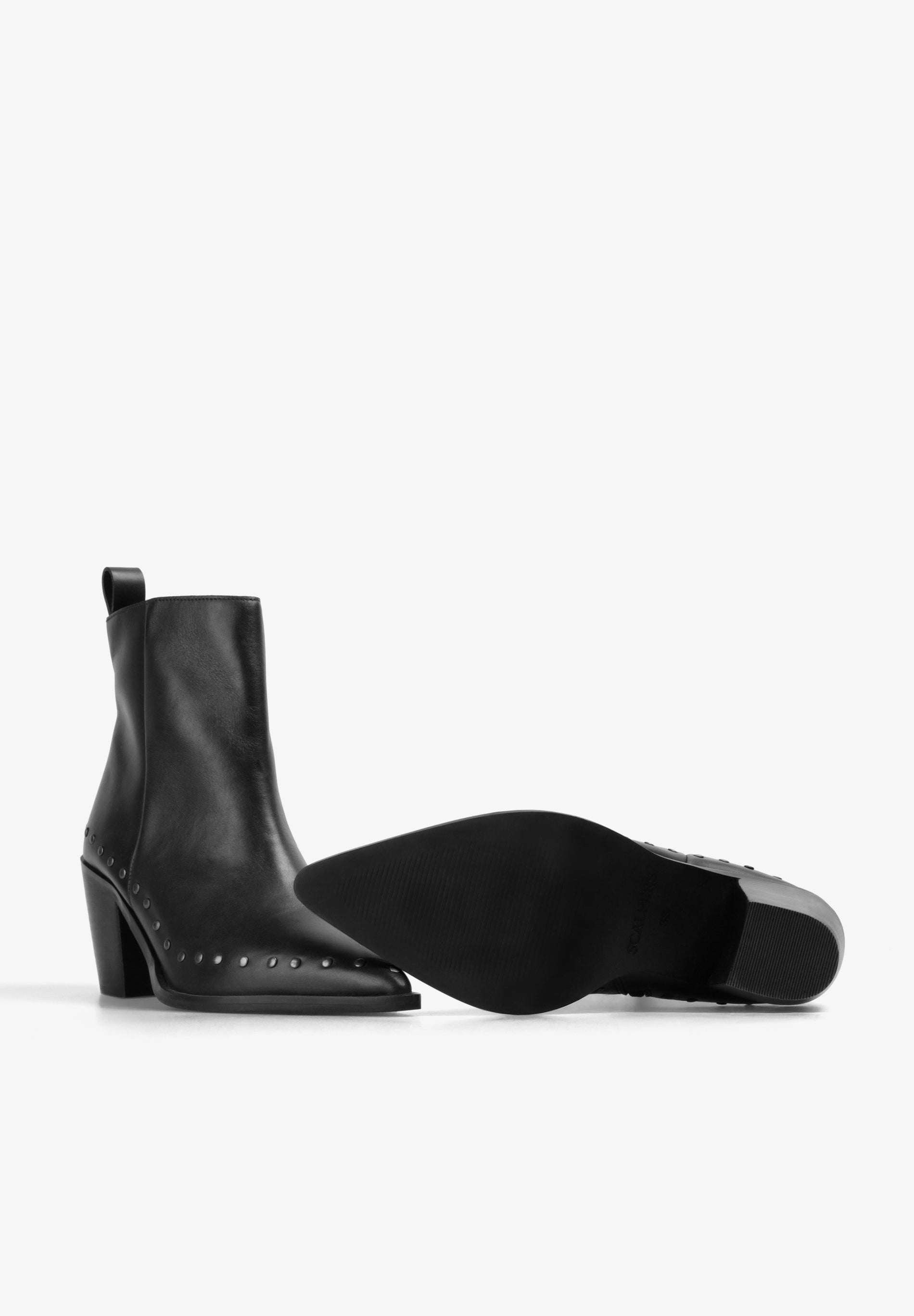 BOTAS DE PIEL CON TACHAS - Scalpers
