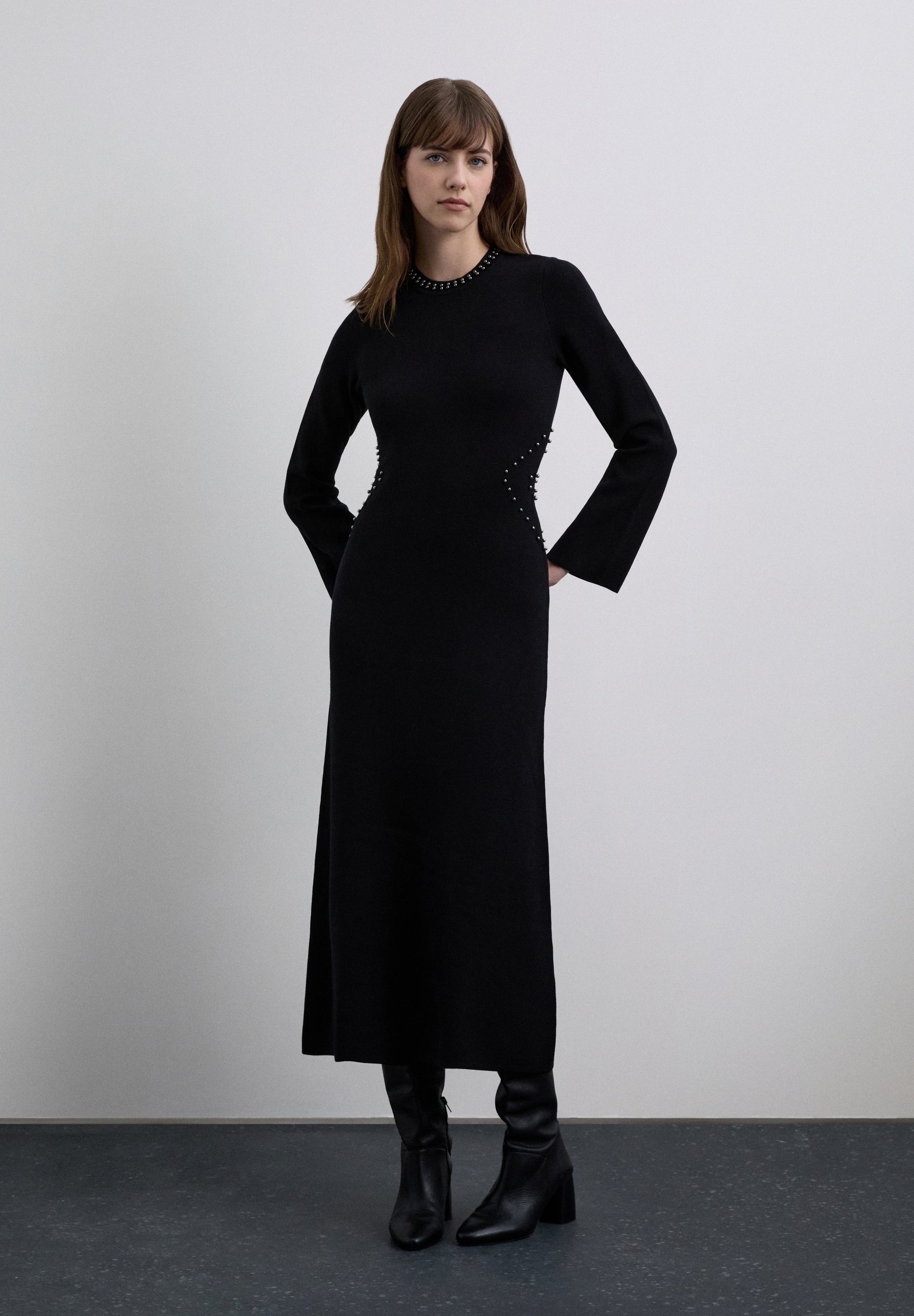 VESTIDO PUNTO STUDS ABERTURA