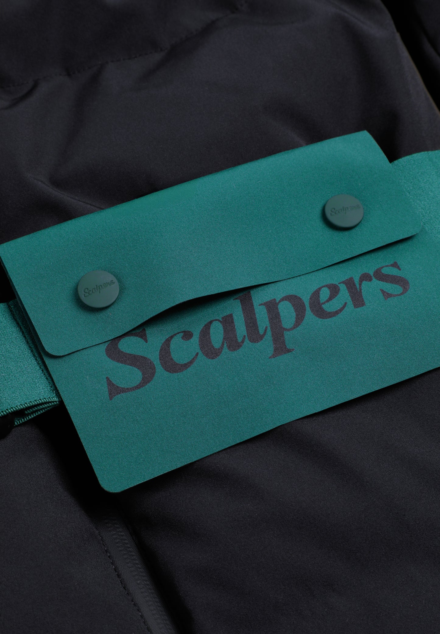 CHAQUETA DE ESQUÍ CON CINTURÓN