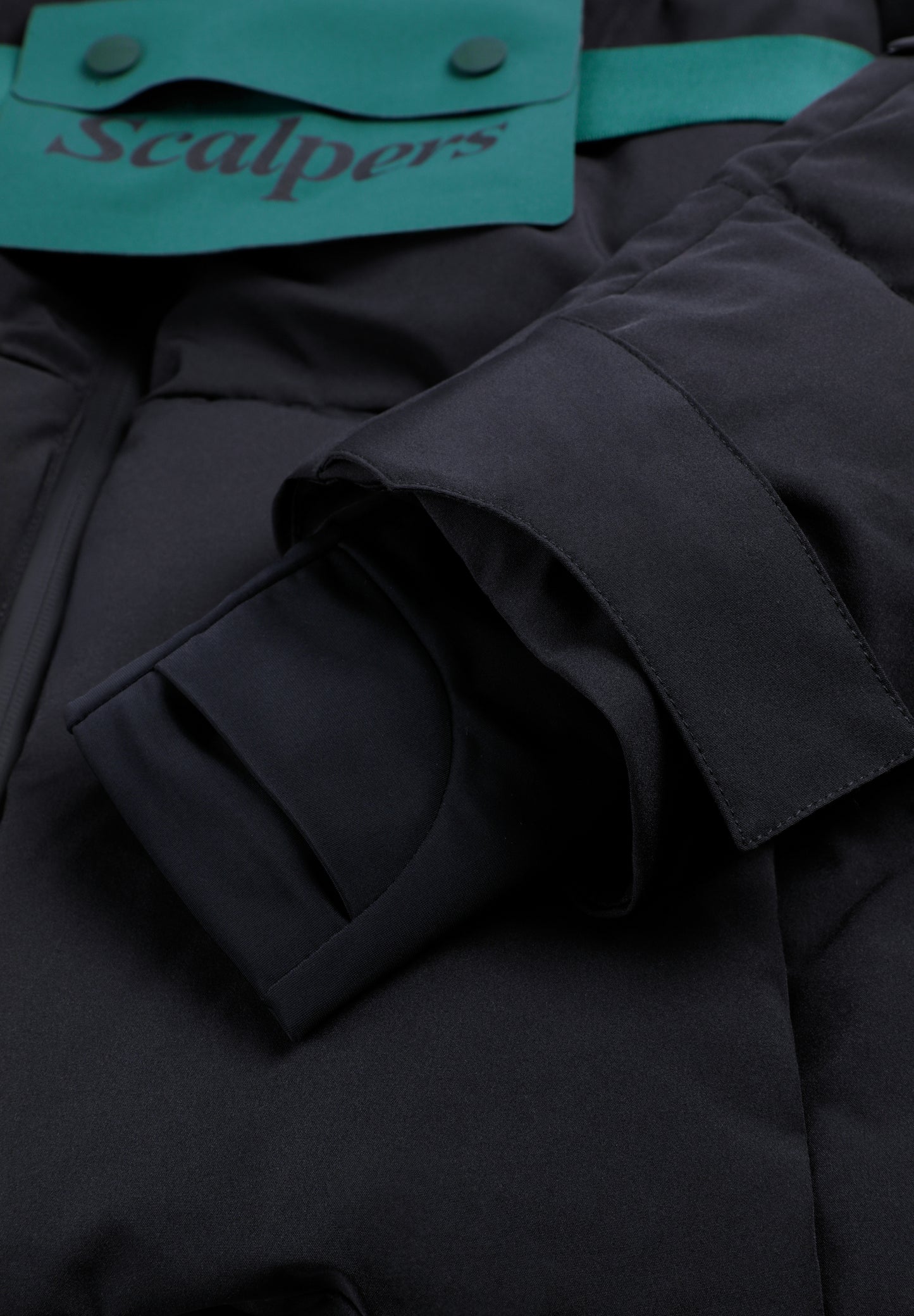 CHAQUETA DE ESQUÍ CON CINTURÓN