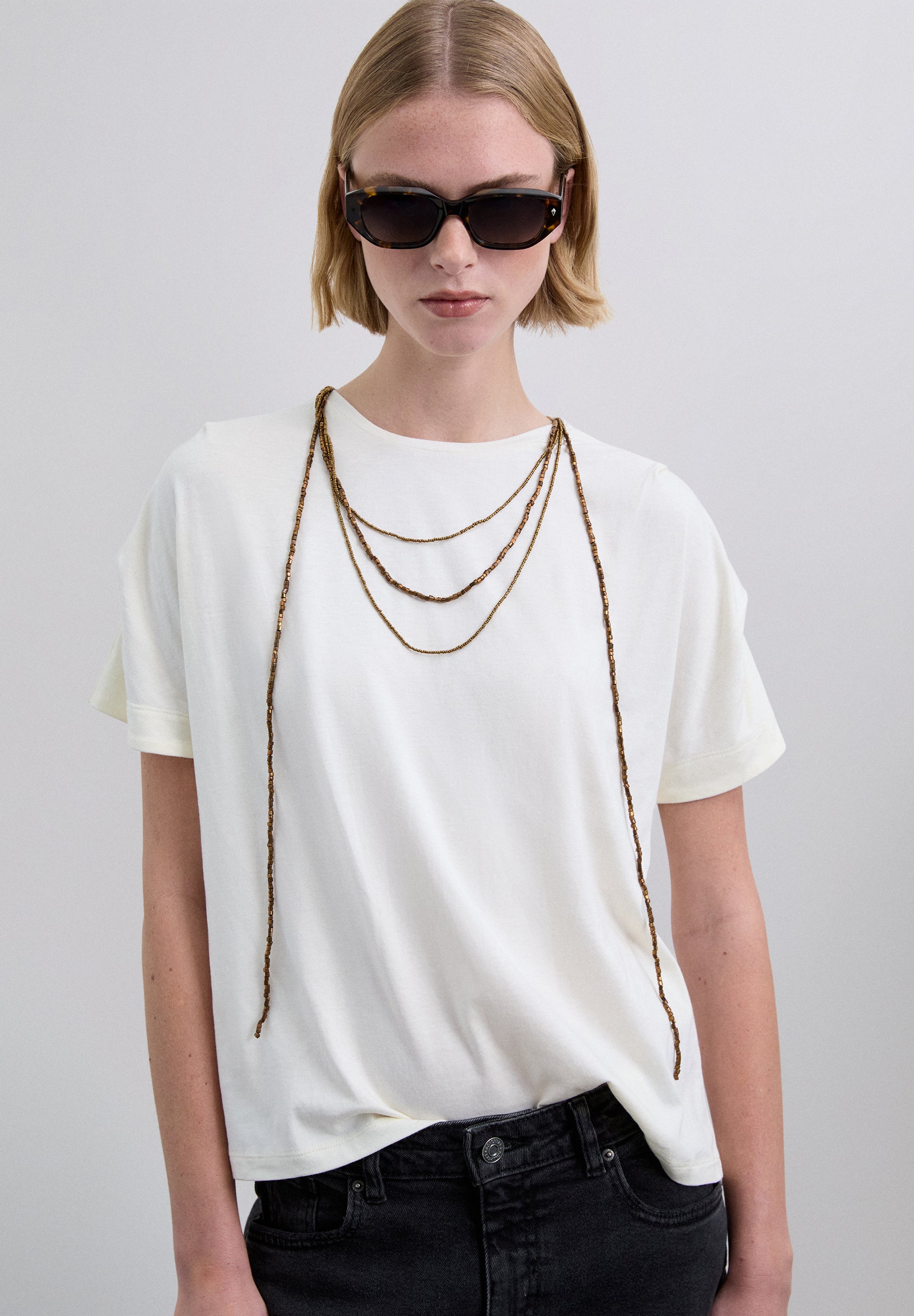 XM SCNECKLACE TEE - Scalpers