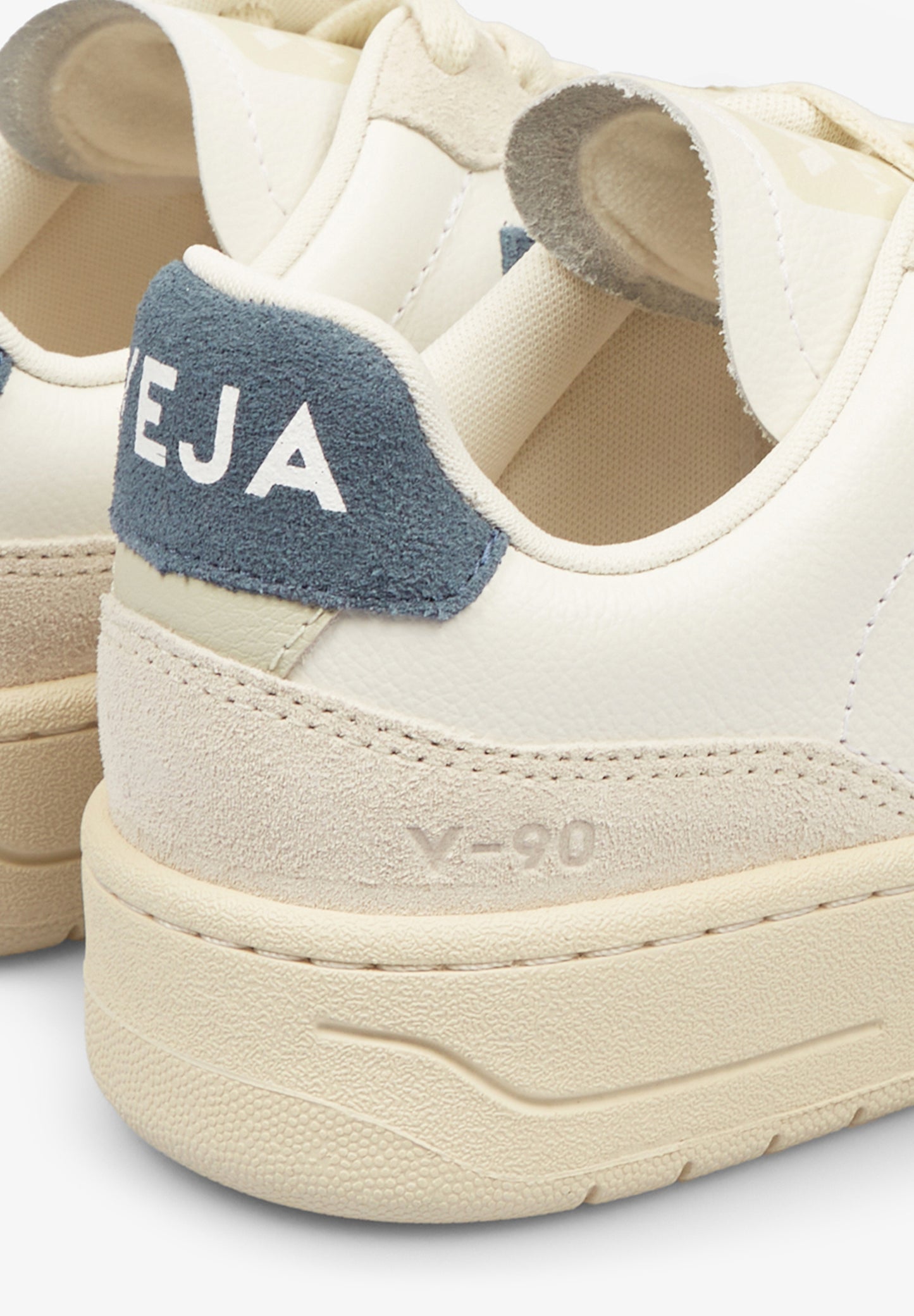 VEJA | V-90 O.T LEATHER