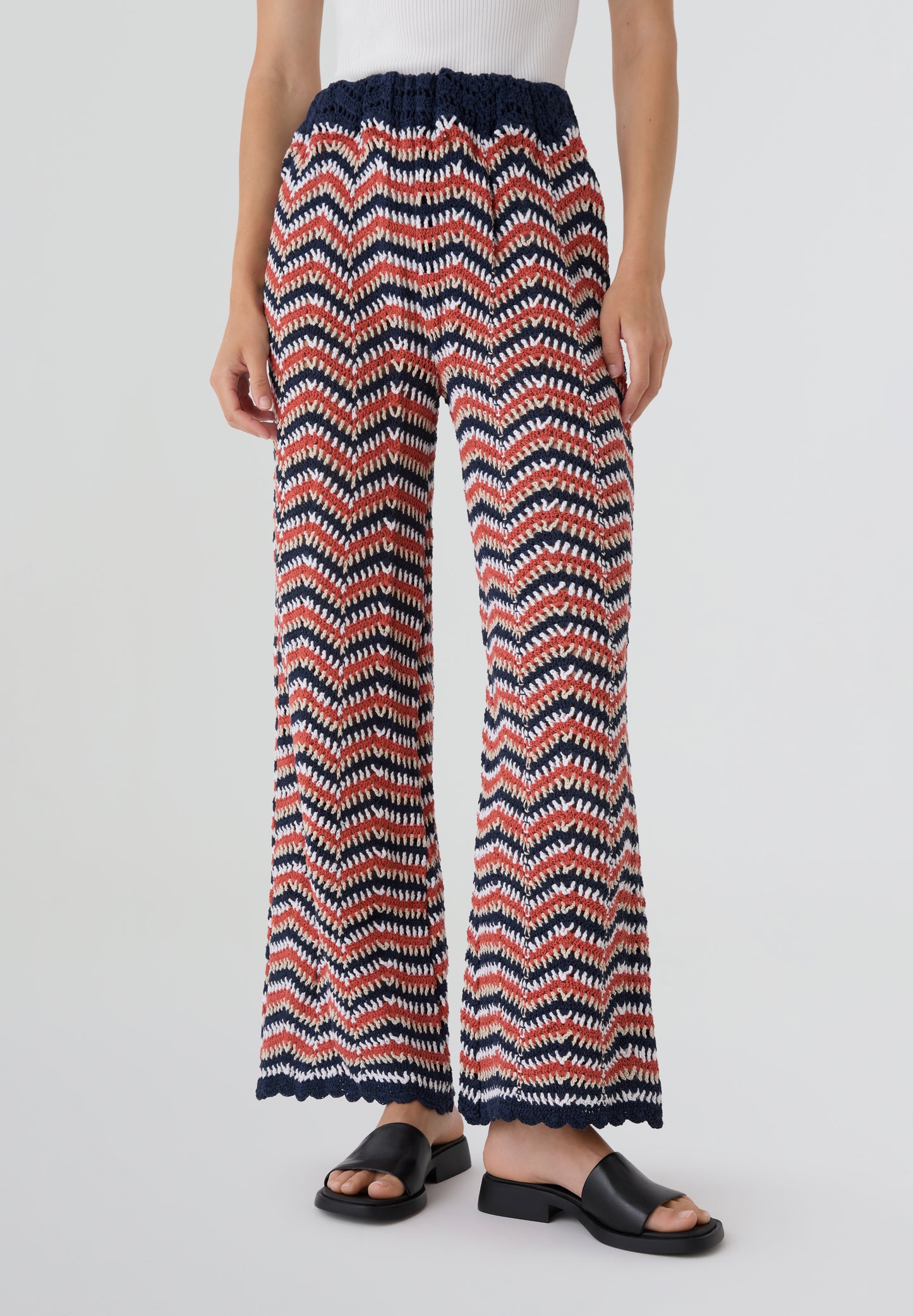 THE NEW SOCIETY | PANTALON ARETI