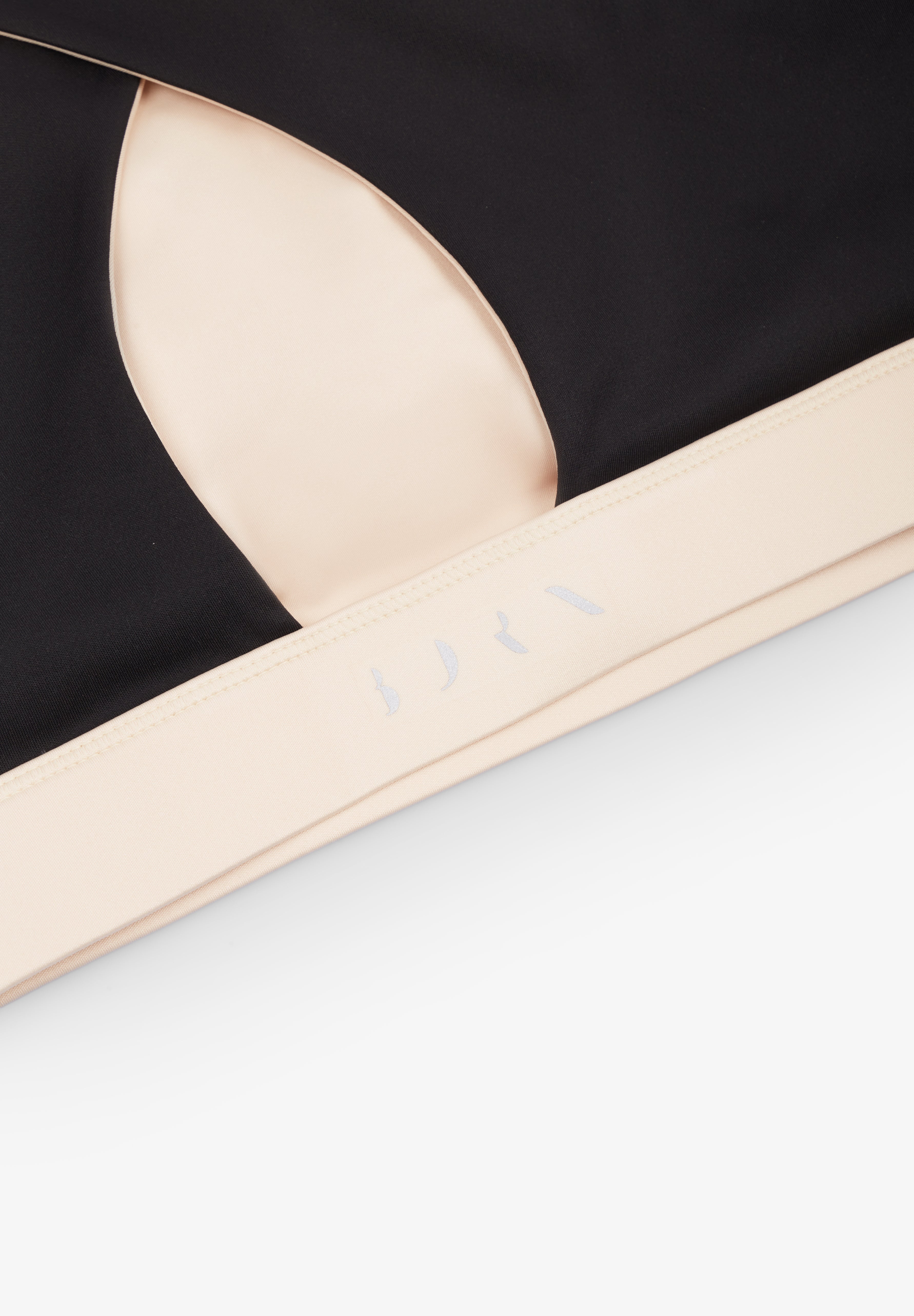 BORN LIVING YOGA | TOP FIORELLA - Scalpers
