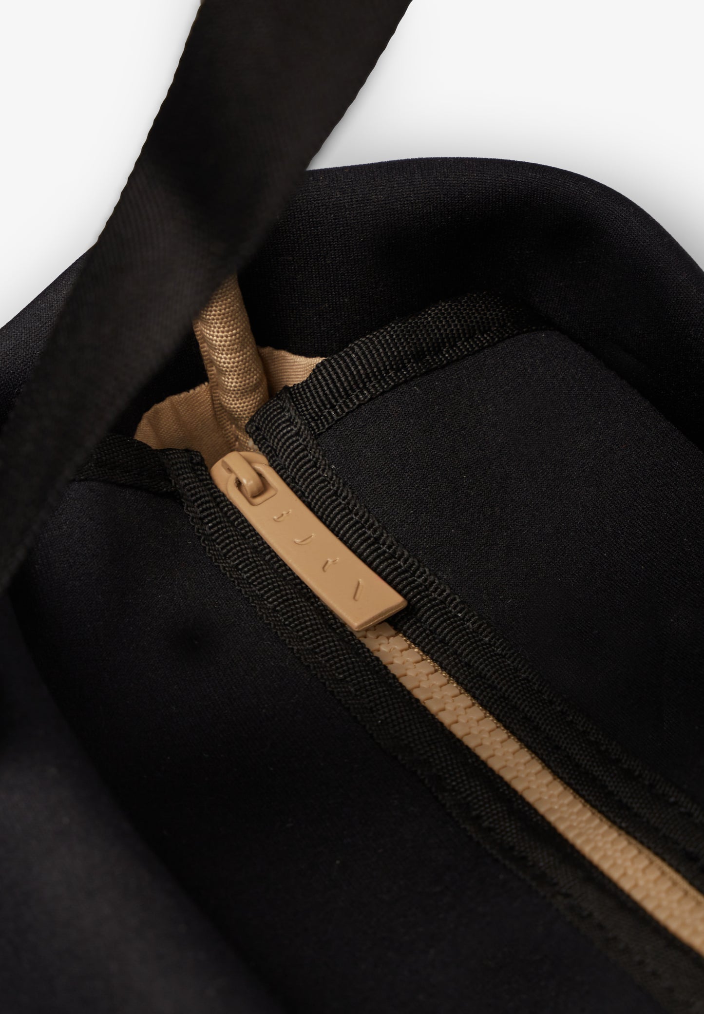BORN LIVING YOGA | BOLSO NEST