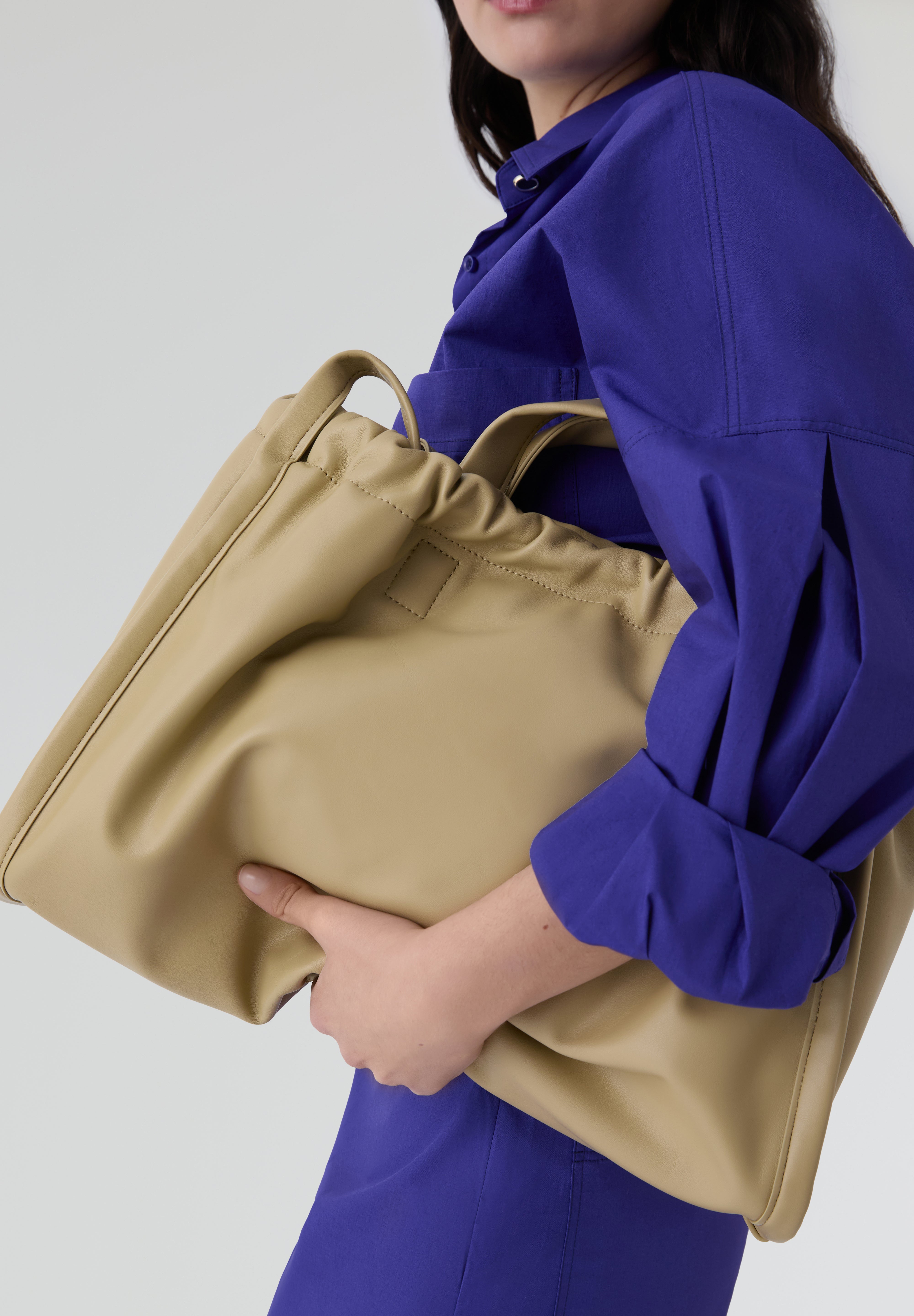 HVISK | BOLSO SAGE MEDIUM SOFT STRUCTURE
