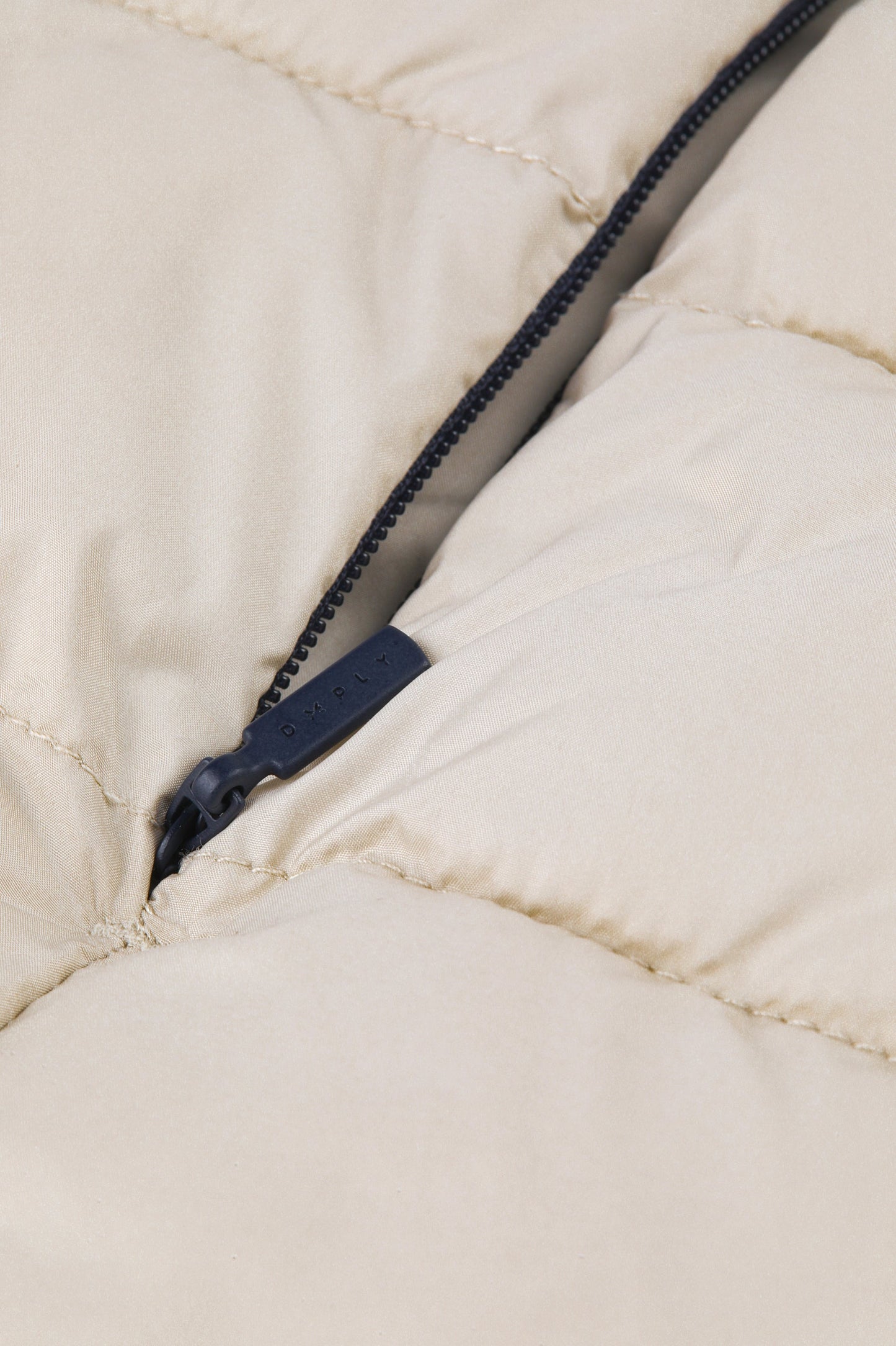 DEEPLY | CHAQUETA ACOLCHADA MAT